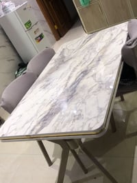 جديد غير مستخدم حجم كبير ٤ كراسي للتواصل على الخاص او الرقم٠٧٧١٥١٦٢٥٩٧