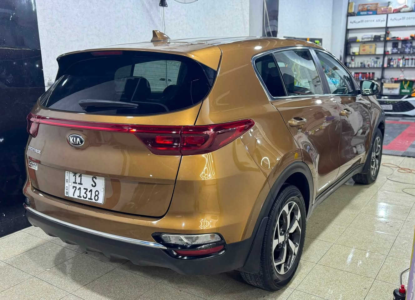 السلام عليكم 
كيا سبورتج 2020  LX وارد امريكي لون مميز 
محرك 2400 مكفول من فتح وتبخير وتنقيص 
السياره حادثها بنيد فقط بدون دواخل والجاملغ بارد ومنزل صور الحادث والسونار داخل المنشور 
السياره ماشية 65 
السياره جاهزه من كلشي وبدون اي نقص
العنوان / بغداد / السيديه 
السعر / 140 $
للأستفسار / ***********
