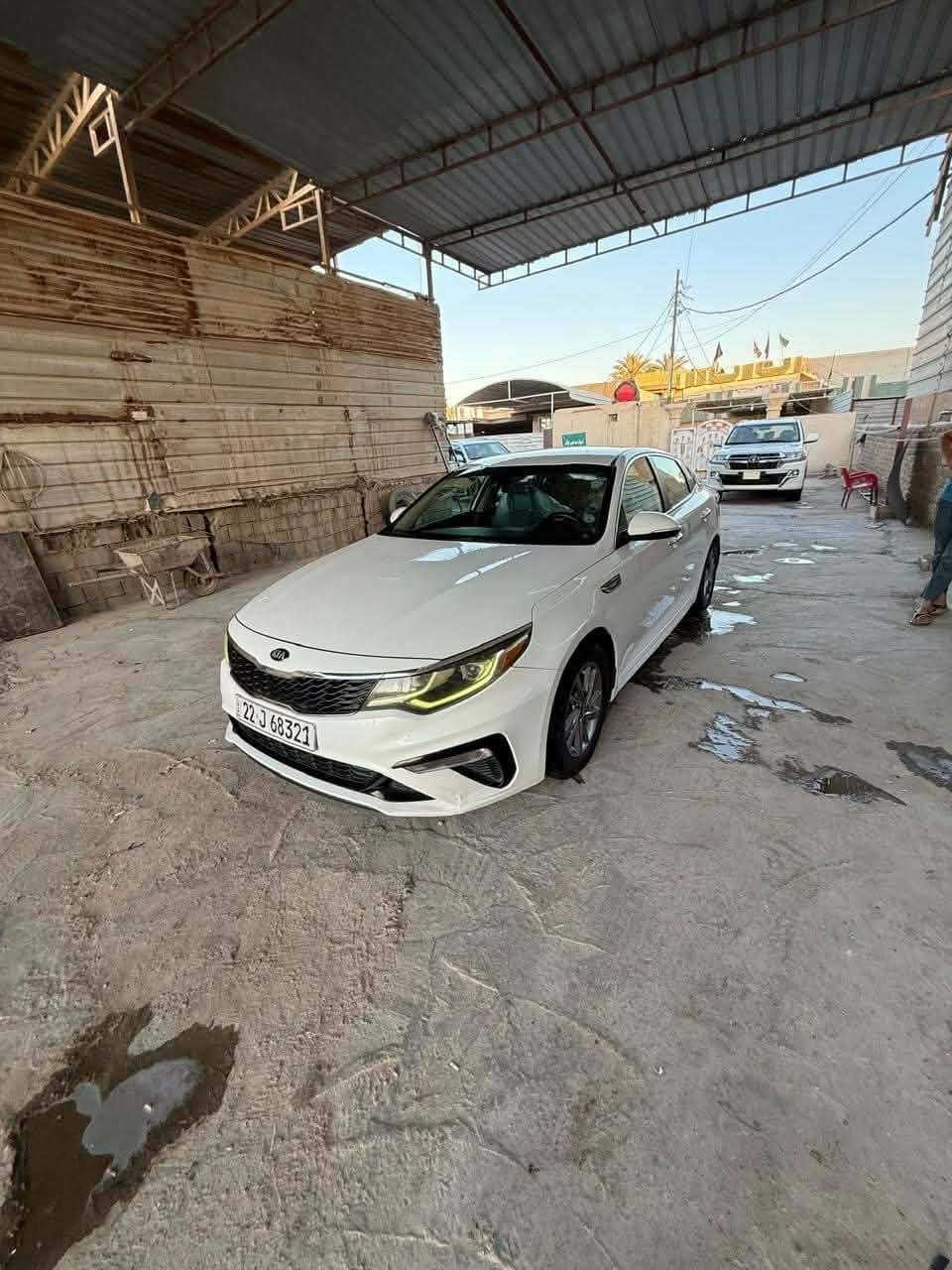 كيا اوبتما  فئه FE وارد امريكي موديل 2019
المحرك: 2.4 GDI
مكينه مكفول 
الكير مكفول شرط فحص فقط مفتوح مبدل فلتر دهن 
تثبيت مسار وتنبيه مغادرة المسار
شاشة كبيرة
 نقاط عمياء
 حساسات خلفية
 كاميرا خلفية
٣ وضعيات قيادة
 لد نهاري
 اشاير بمري 
 تحكمات ستيرن ومثبت سرعة
ماشيه111 ميل قبل زياده 
الضرر:  واضح كدامك بصور مع سونار 
 السيارة جاهزة ما بيها اي نقص وافحص وين ما يعجبك، 
سياره بسمي 
هزه سنويه جديدة 
سنويه تصقط 2031
السعر : 133
مكان السيارة: الحله الطهمازيه 
***********

نص مكتوب في الصور:
- سونار المنصوري
- تبديل
- خدوش
- صبغ
- بارد
- صبغ + معجون
- ملاحظة نخلي كامل مسؤوليتنا بعد الفحص وتسليم التقرير الى الزبون
- الاسم
- التاريخ
- 2026-05-19
- نوع السيارة
- اوبتيما
- رقم السيارة
- 68321
- السونار غير مسؤول عن الكص و الغرق و الحرق
- الجانب الايسر: جزء من براغي الجاملم مفتوح
- الجانب الايمن
- الجانب الخلفي:الصد صبغ
- الجانب الامامي:جزء صبغ من الصد
- السونار نافذ لمدة ٢٤ ساعة من تاريخ الفحص
- الملاحظات
- خدوش ورسومات في السياره
- تم فحص البدي الخارجي فقط حسب طلب الزبون
- الجانب العلوي: توجد رضعات +تكميل
- حسين المنصوري
- ارشد الجبوري
- بابل-حله / شارع 80 قرب الموارد المائية
- *********** - ***********
- العنوان : بابل - الحله - شارع ٨٠ - مجاور الموارد المائيه