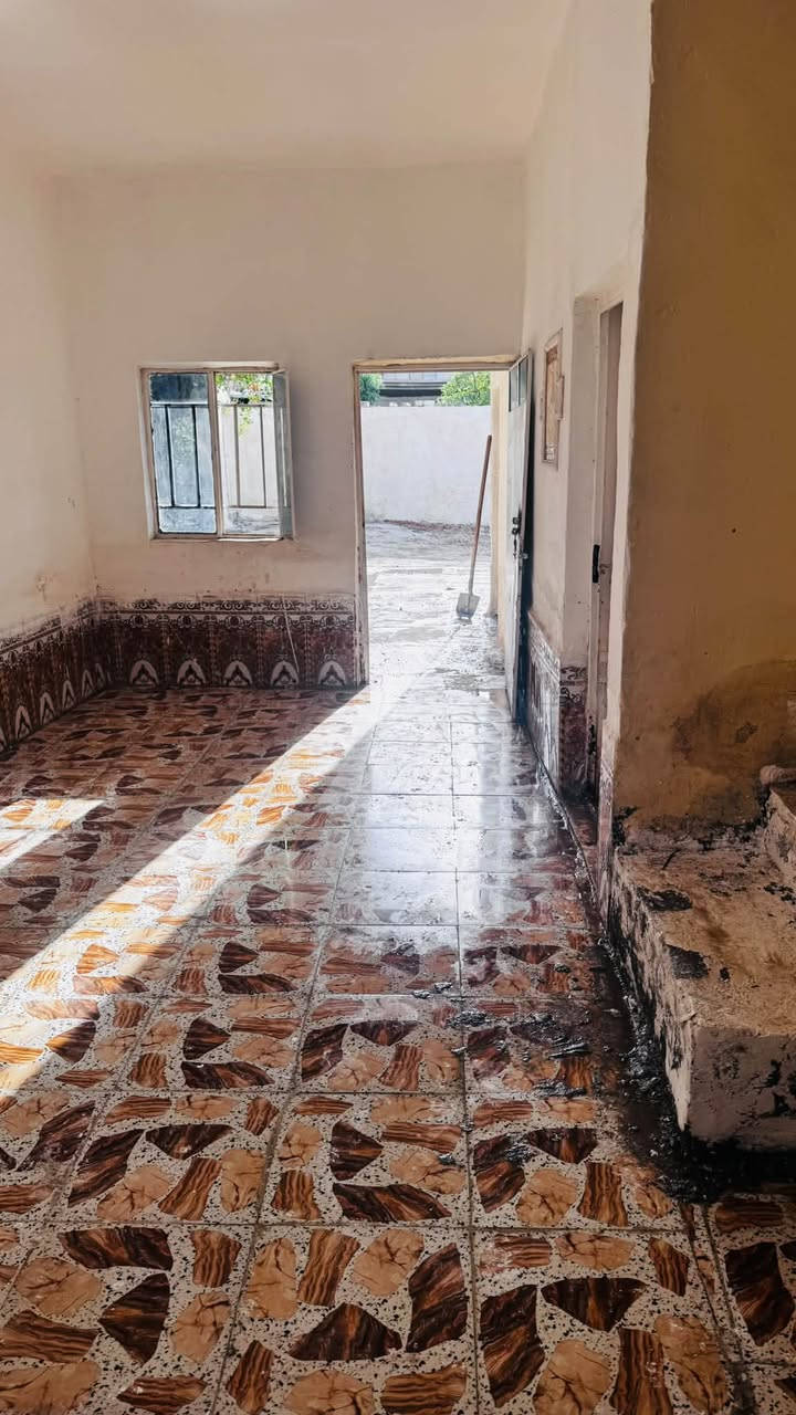 السلام عليكم
الدار للبيع
المساحه 270 متر
متوفر كل الخدمات ماء كرهباء مجاري شارع تبليط
المكان النهروان 
مقابيل الاساله مال المي
استفسار 
***********
