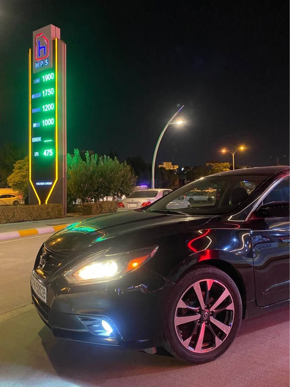 نيسان التيما ٢٠١٧ مواسةفات SR بةسمه هةردوو كوشن كارةبا و نيو جلد تحديد سورعة بادل شةفت شاشة كاميرا  سةيارةكة جوانكاري بو كراوه سةنةوي و رةقةمي نويية ٤ تايةي تازةي لةژيره پارجة و پةلةيةكي بوياغه بةشةرتي اوةي ناوي نةكرتي  سةيارةكة ٩٠ هةزار روشتووه گير و مةكينة و كرانةوة و عةيب و عار هيج هيجي نييه بةشةرتي ١ مانگ لةسليمانيم سعري فروشتني ١٠٨ و مجالي كةم
*********** السليمانية, العراق
