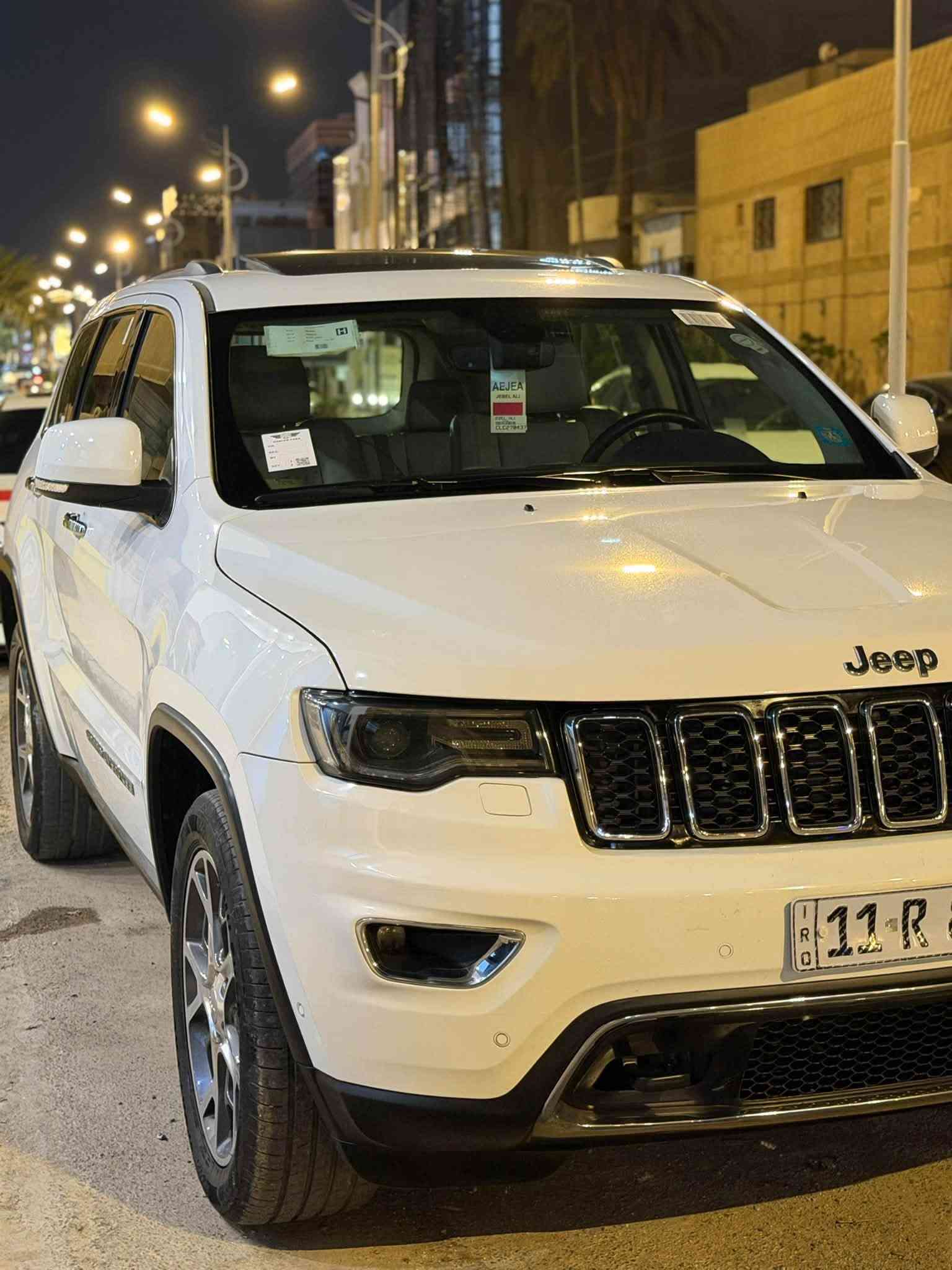 جيب كراند شيروكي لمتد بلاص خليجي  فول مواصفات1/1

‏‎الموديل : 2019

‏‎اللون ابيض

-سقف بناراما وفتحه

-3شاشات كبيره

-داخل بيجي مميز

-ويل 20

‏‎-المقاعد الأمامية كهربائية .

‏‎- المقاعد الأمامية تدفئة وتبريد

‏‎- نقطة عمياء بلمري رادار جانبي.

‏‎- فتحات usb للمقاعد الخلفيه 

‏‎- تشغيل عن بعد

‏‎-  تدفئة ستيرن . 

‏‎-  شاشة كبيرة . 

‏‎- حساسات 360

‏‎- صندوق كهربائي .

‏‎- حساسات أمامية اصلية .

‏‎- كاميرا خلفية  دواره  .

‏‎- زراك اوتو ويا الامطار.

‏‎- مرايا متحسسه للضوء العالي .

‏‎- محدد سرعة( كروز سرعة ). 

‏‎- رادار خلفي نظام بريك اوتماتيكي.

‏‎- نظام مانع انزلاق .

‏‎- جنطة كهرباء وفتح وسد عن بعد

‏‎- نظام معرفة ضغط الاطارات.

‏‎- نظام اقتصاد بالوقود eco.

‏‎- نظام sport

‏‎- نظام تقليل السرعة بالمنحدرات

محرك 3600

‏‎- بصمة.

رقم بغداد  هزه وسنويه جديده بأسمي السياره تحويل مباشر  
 الضرر /   بي دي ار كد شبر بسيط جدا /السعر٢٣٠
التواصل مع الرقم ***********
