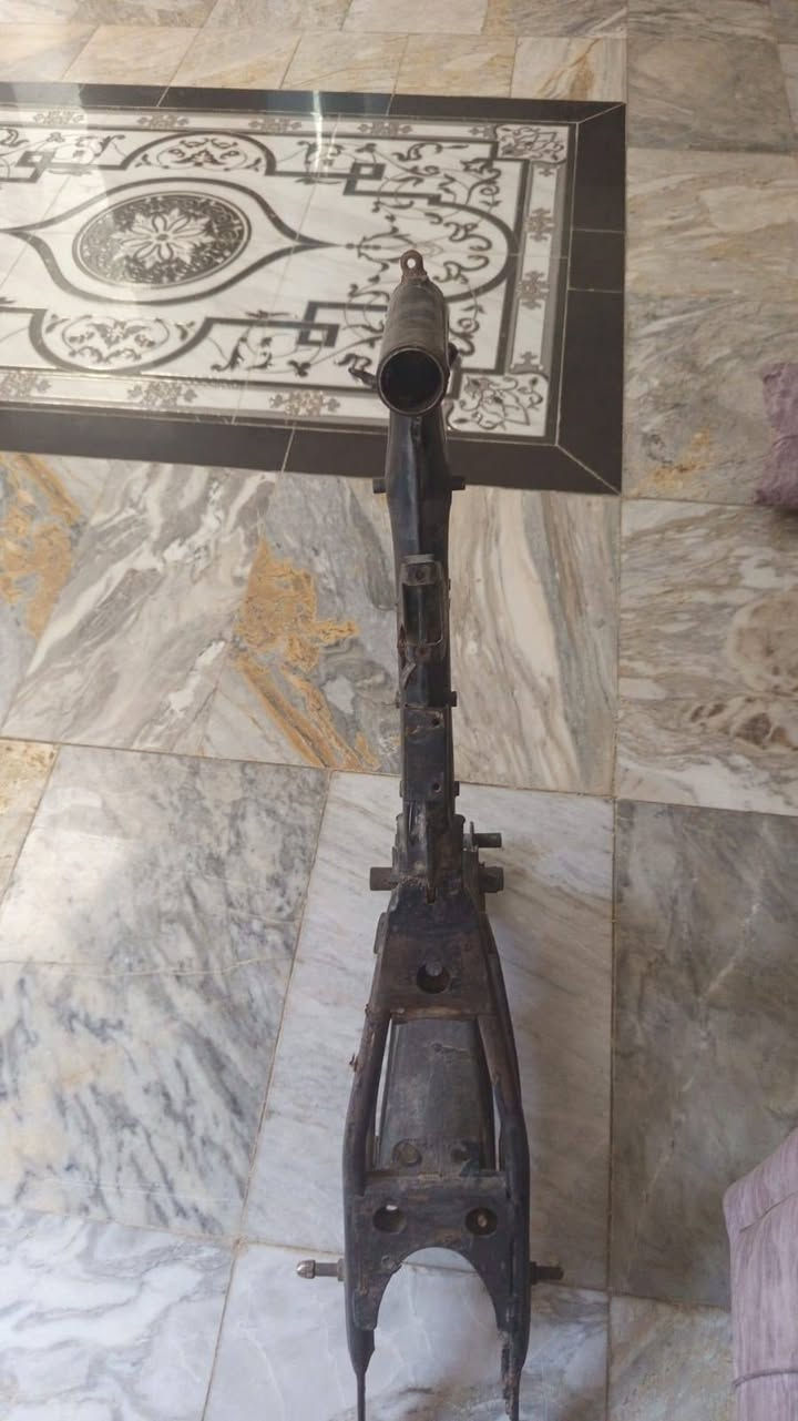 السلام عليكم شاصي للبيع موديل 12 مكفول من لحيم والعواج اوراقه بلجيس المكان قضاء الحي

***********
