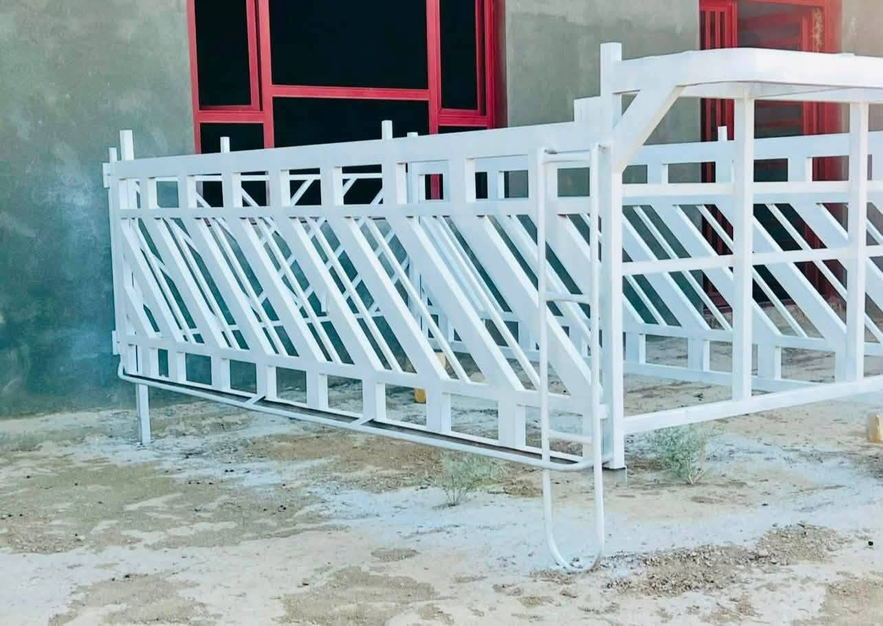السلام عليكم
عمل سقايف كيسبان
عمل بوب وشبابيك
عمل سندويش بنل
جَملونات
بيوت سندويش
كرسته وعمل تريد بس عمل
كافه الحداده
اسعار مناسبه
عمل داخل بغداد
*********** واتساب
