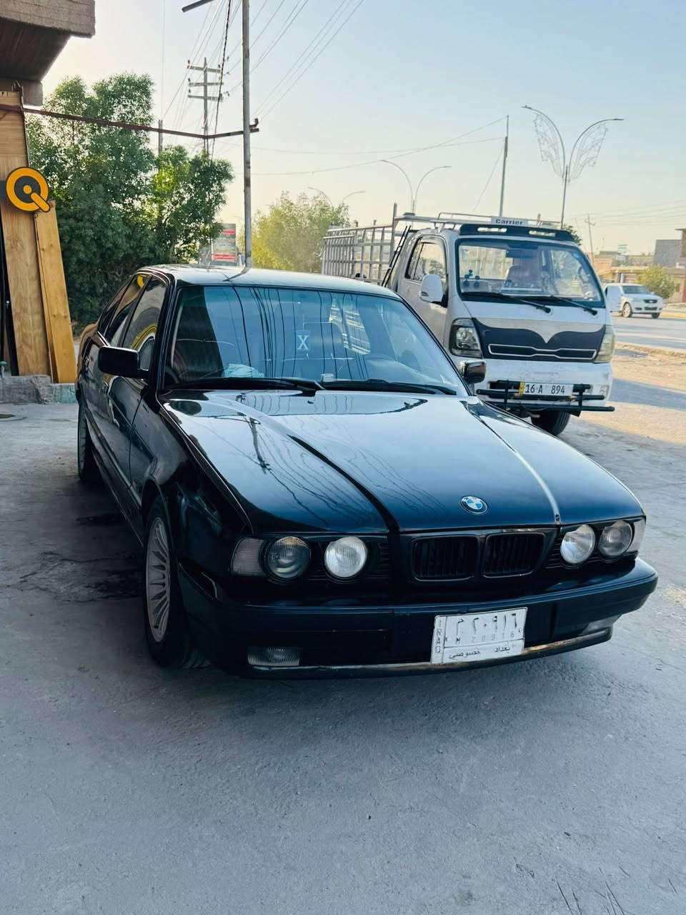 525 مسكر عدل اصل بليته وسنويه موديل 92 رقم بغداد مكفوله من الگص والخياس مصبوغه فرن للجمالية فقط
بدون دواخل السياره بدون حادث جاهزه ومابيها برغي نقص متصرف عليها الف ! 
السياره ناعمه وترايها مال حديث 
الگير والمحرك جدد بشرط لا تنقيص ولا تبخير ولا ريحة غاز  وبطناش ونشاط فول 
كهربائيات كلها بلاد وشغاله بدون تلزيك وبدون جطلات 
منظومة التبريد كلها جديده مجمده 
الحداديه كلها جديده من الطول للطول 
تخم تاير وباتري جديد 
الحماوه تحت النص صيف و شتاء ثابته 

المواصفات فول 
فتحه سلايت 
بچم عريض اصل 
كشنات كهرباء جلد اسود 
دبل ايرباك 
تحكم ستيرن صاج 
صاج ملكي 
اربعة جام كهربائي 
بردة كهرباء
سنتر لوك وسويج ريمونت 
بجم دخاني بلاد 
اكسل 23 بطناش ومعدل 
العنوان بابل مركز المدينه
525 مسكر عدل اصل بليته وسنويه موديل 92 رقم بغداد مكفوله من الگص والخياس مصبوغه فرن للجمالية فقط***********
