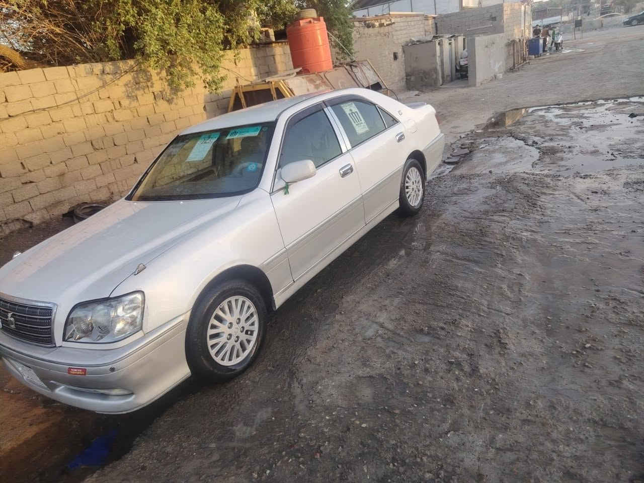 رقم كركوك مدفوع كمركها باقي ع رقم 
 4دكم مكينه vvt
غرفه جلد تبريد خلفي ثلاجه برده
 سياره مكفوله كص ضربه رسميات 
مكاني نجف ابو صخير ***********
سعر 110بيه مجال. قليل  او مراوس. براس ثور فلات كون نضيفه
