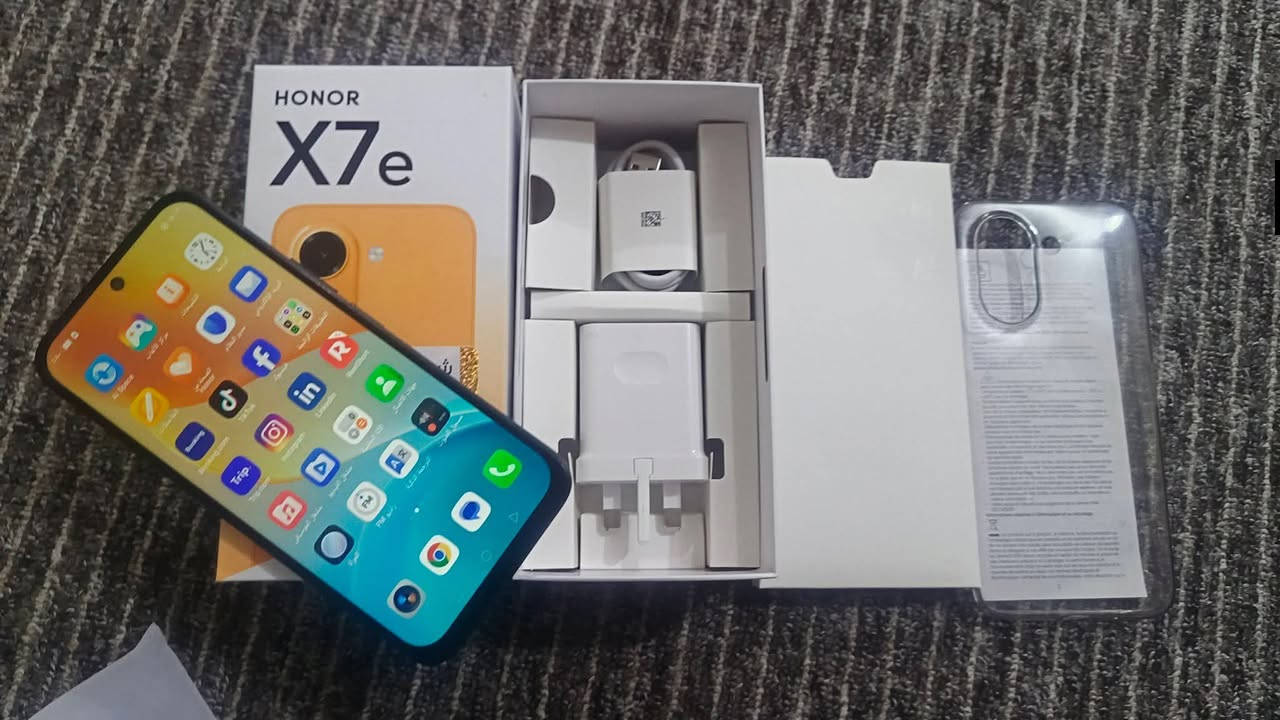 هونر x7e 
جهاز جديد لوك مستخدم 5 ايام فقط
 ذاكرة 256 شحن سريع 45 واط
ملحقات كاملة السعر 260 شراي اتصل
*********** عمارة, ميسان

