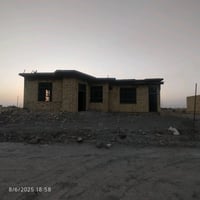 نص دونم ١٢٥٠ م ركن يحتوي على هياكل عدد ٢  بناء طابوك والسقف صب كونكريت...