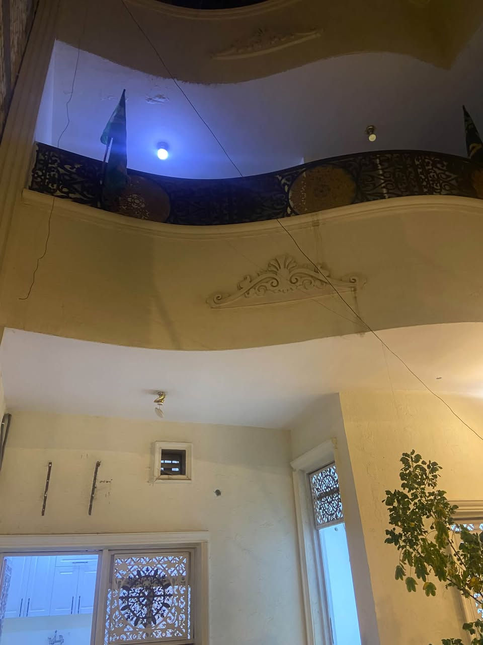 بيت طابق واحد للايجار في الطويسه قرب تقاطع الطويسه بموقع مميز جدا
يحتوي البيت الى استقبال وصاله صغيره وغرفتين منام اضافه الى مطبخ مجهز بكاونتر  وكراج وحديقه صغير صحيات داخليه وخارجيه
سعر الايجار 850قفل

للاستفسار ***********
