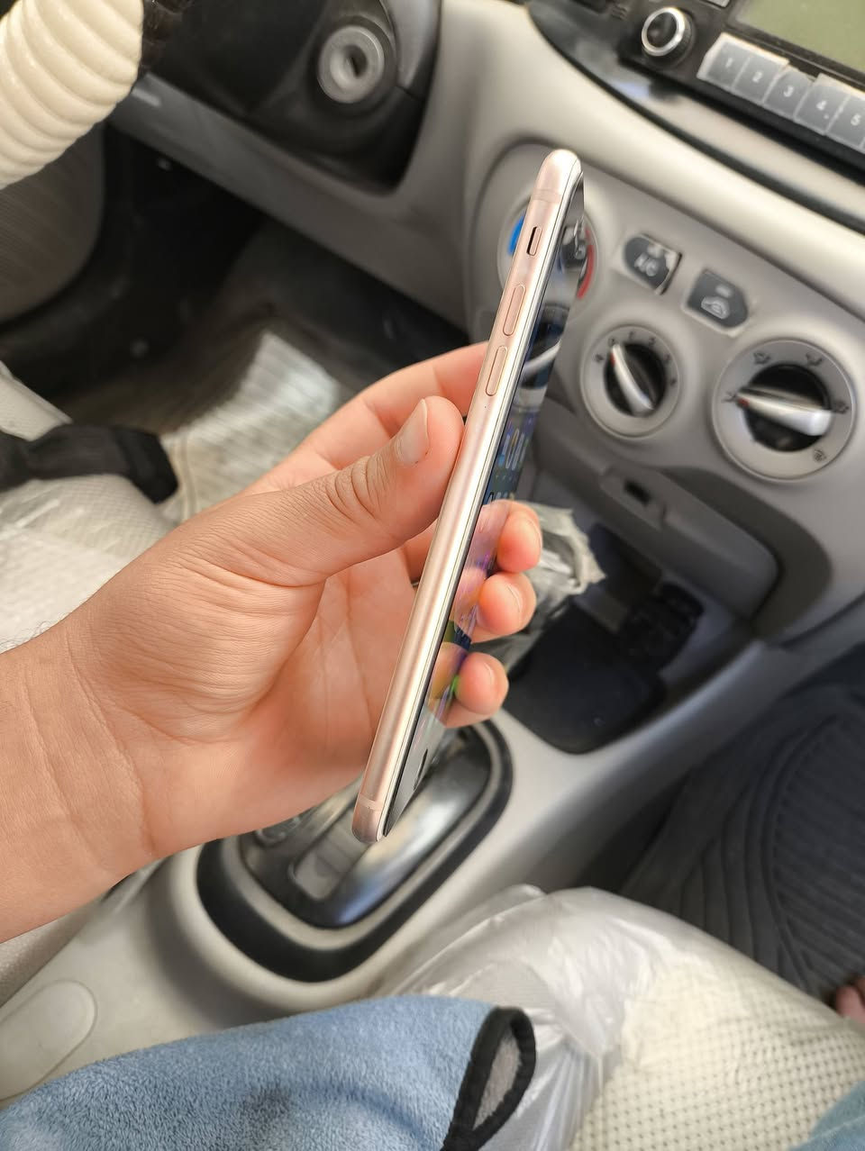 📱 آيفون 8 بلس | 64GB
🔋 البطارية: 100% (مستبدل أصلي)

✨ مواصفات الجهاز:
📸 الكامرات شغالات، تصوير حيل حلو
🔊 الصوت شغال وواضح
📳 الهزازات شغالات
🔘 الدكمة شغالة
☝️ البصمة شغالة
🎮 ببجي 60 فريم

📶 السيم كرت:
⚠️ السيم شغالة، لكن من تتصل يطلع فشل اتصال
🔧 يحتاج تصليح أو برمجة

🖥️ الشاشة بلادي
📌 بيها أثر داخل الشاشة، ما يبين وما يأثر على الاستخدام

💰 السعر: 75 ألف

📍 الموقع: الموصل – الأيسر
📩 التواصل: خاص أو اتصال مباشر
📞 ***********

🛒 بيع فقط | توصيل ماعندي
⏰ متواجد من الصبح لحد الساعة 3 ونص العصر
