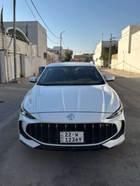 🚘 للبيع MG 5 فل مواصفات  🔹 الموديل: MG 5 🔹 المحرك: 1.5 لتر 🔹 القير: أو...