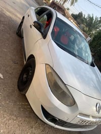 فلونس ٢٠١٣ • محرك وكير نضيف • باب سايق مبدل