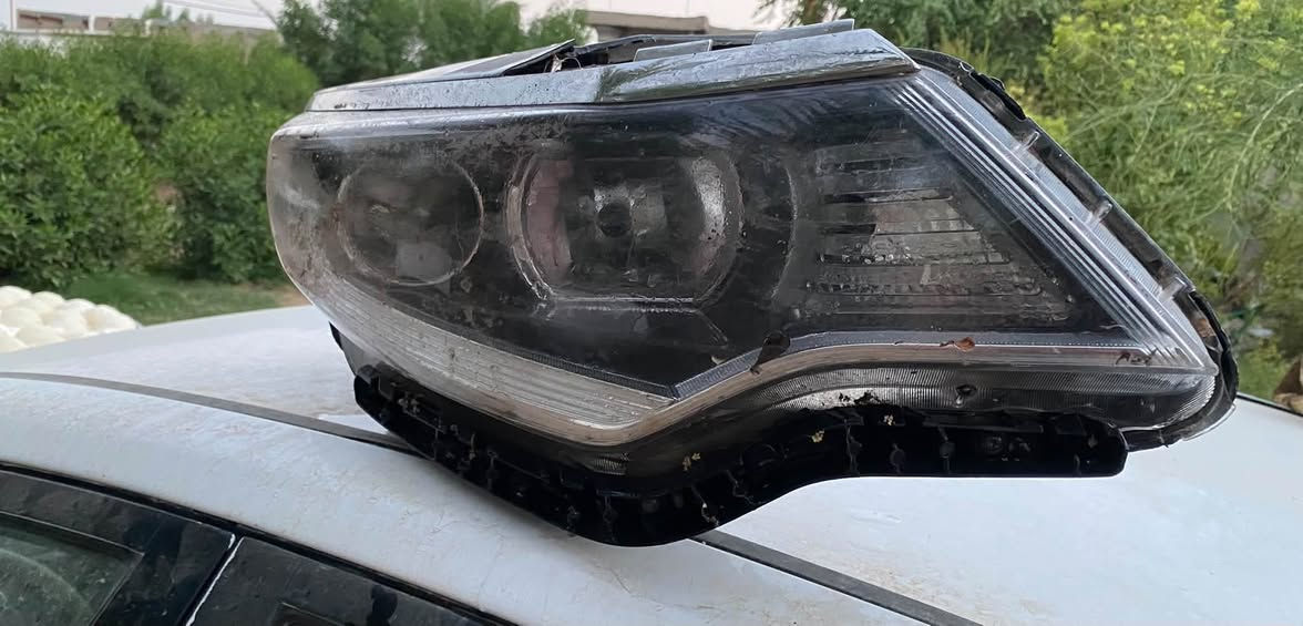 قطع غيار • كسر • واحدة