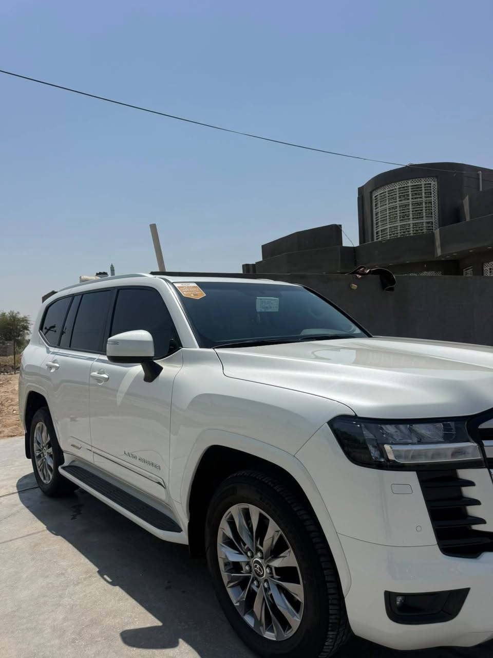 🔥 تويوتا لاندكروزر GXR 2025 توين تيربو ماشيه (5)الف بوضع الزيرو
Land Cruiser 300 GXR | 3.5 Twin Turbo

▫️ موديل 2025 مغلفه بي دي اف 

▫️ محرك V6 3.5L Twin Turbo

▫️ قوة 409 حصان 💪

▫️ عزم 650 نيوتن متر

▫️ قير أوتوماتيك 10 سرعات

▫️ دفع رباعي 4×4

▫️ 7 مقاعد

▫️ خزان وقود 110 لتر

▫️ شاشة وسطية كبيرة مع Apple CarPlay & Android Auto

▫️ عدادات رقمية

▫️ تشغيل بصمة / زر

▫️ كاميرات وحساسات

▫️ أنوار LED

▫️ مكيف أوتوماتيك

▫️ مقاعد جلد

▫️ تحكمات متعددة من المقود

▫️ جنوط ألمنيوم

▫️ لون أبيض لؤلؤي 🤍

🔥 قوة التوين تيربو… وفخامة اللاندكروزر… وسيارة للّي يعرف قيمة الـ GXR.

السعر 775 سعر الزيرو 840

***********
