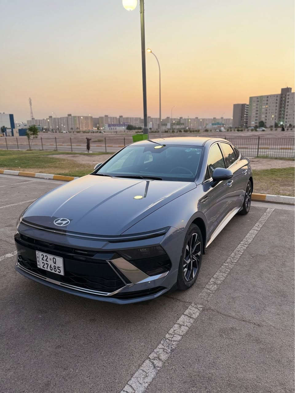 HYUNDAI SONATA 2024🇺🇸🇺🇸🇺🇸
حادث السياره دعاميه فقط
مكفوله من التعديل والبارد والتبديل والصبغ
 رقم اربيل تريد وكاله تحويل     
تسجيل جديد 
وترقيم جديد
مكينه2500  GDi
لون سمنتي مميز🩶🩶🩶
المواصفات 
بصمة دخول ذكي  
تحكم ستيرن 
رادار امامي مع تحديد مسار 
رادار خلفي 
رادار جانبي 
اوتو ستوب خلفي 
اوتو ستوب امامي 
شفتات ستيرن 
كشنات كهرباء وفول ايرباك 
كير تعليك 
حساس فتح جنطة الخلفية 
تشغيل عن بعد 
نظام خروج عن المسار 
نظام قيادة ذاتيه 

اوتو هولد 
هندبريك بصمة 
انظمة قياده  
كاربلي يدعم كافة الانظمة الهاتف 

كامرة خلفية دوارة
ويلكب حجم ١٨انج

نقط عمياء 
مراية داخليه تعتيم تلقائي 
شاشة تبريد تحكم كله لمس 
للاستفسار
واتساب اوالاتصال***********
السعر 189 قفل قفل
مكان السياره بغداد زيونه بغداد, العراق

