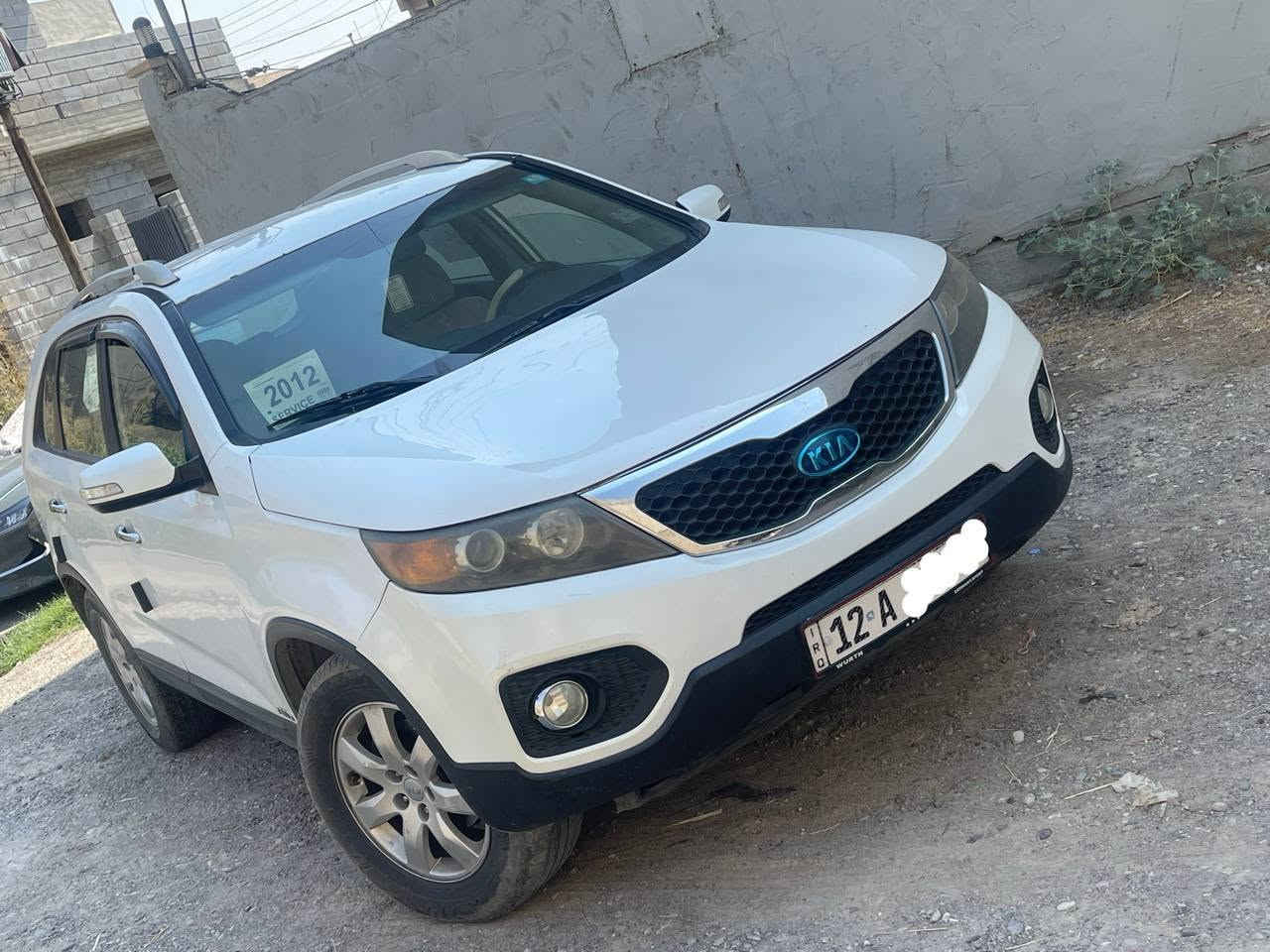 سورنتو موديل 12 
محرك 4 سلندر اقتصادي 
سيارة نص مواصفات 
مال بيت استخدام شخصي 
هزة سويتلها قبل شهرين ماناقصها شي 
وسيارة ب اسمي شرط تحويل 
السيارة بيها جاملغ السكن مصبوغ 
وبيها عصف بل سقف أثناء التحرير ومعدل وصور مالتو عل واتساب تلكيها 
مكانها موصل أو دهوك 
رقم الواتساب فقط مابي اتصال بس واتساب
***********
سعرها 122 بيها مجال بسيط موصل, نينوى
