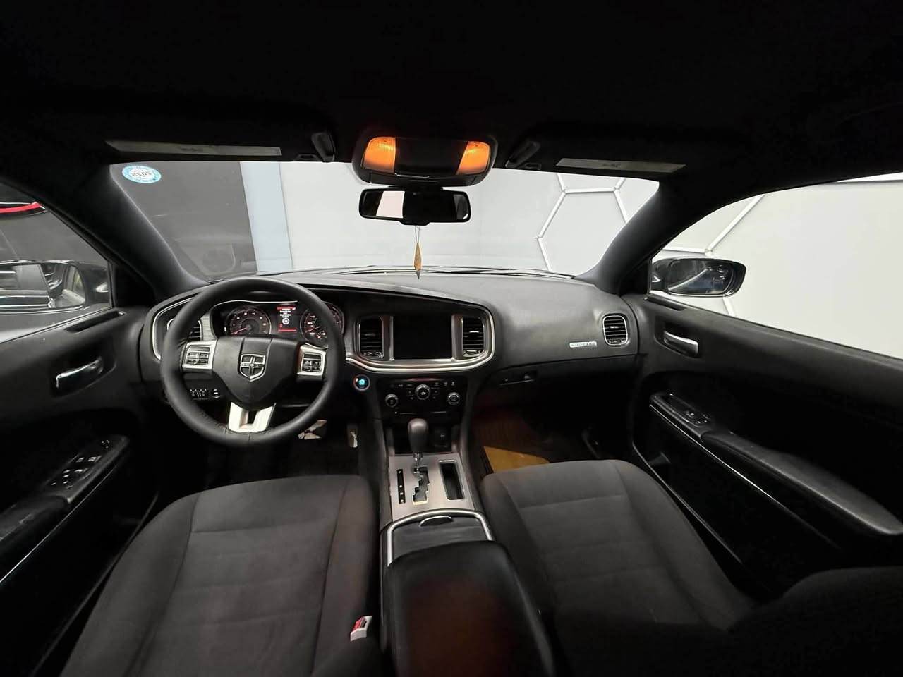 ﷽ 🖤🪬
Dodge charger2012
سعر سيارة (132) ورقه و بيها مجال للطيبين 
***********واتساب 

مكان سيارة بغداد المنصور

للبيع دوج جارجر 2012 مواصفات SXT
مكينه ٦ سلندر حجم ٣٦٠٠ لا صوت لا بخار جديده
 كير و مكينه و تبريد اكسل بشرط مكينه 
جديد صدر جديد وتخم تايرات جدد هن والويل
رقم و سنويه جديد 

سياره بدون حادث بس البونيد مبدل ابو الفتحه  

«——————————————————-

نص مكتوب في الصور:
- @fghjkvlp