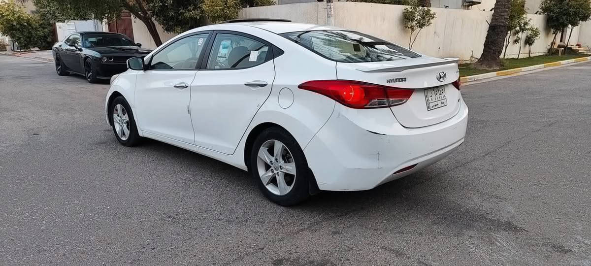سلام عليكم....
هونداي النترا 2014 خليجي كامل موصفات GLS #النترا 
ماشيه 119 كم
محرك دوش 1800
تبديل باب خلفي الايمن الخلفي نفس الون
بيهه طخه خفيفه بلجاملغ بلهلال 
سياره جاهزه مابيهه نقص
مكان بغداد العامرية 
شعندك مرواس جالنجر جارجر والفرق 
وطلب فرقك

***********
