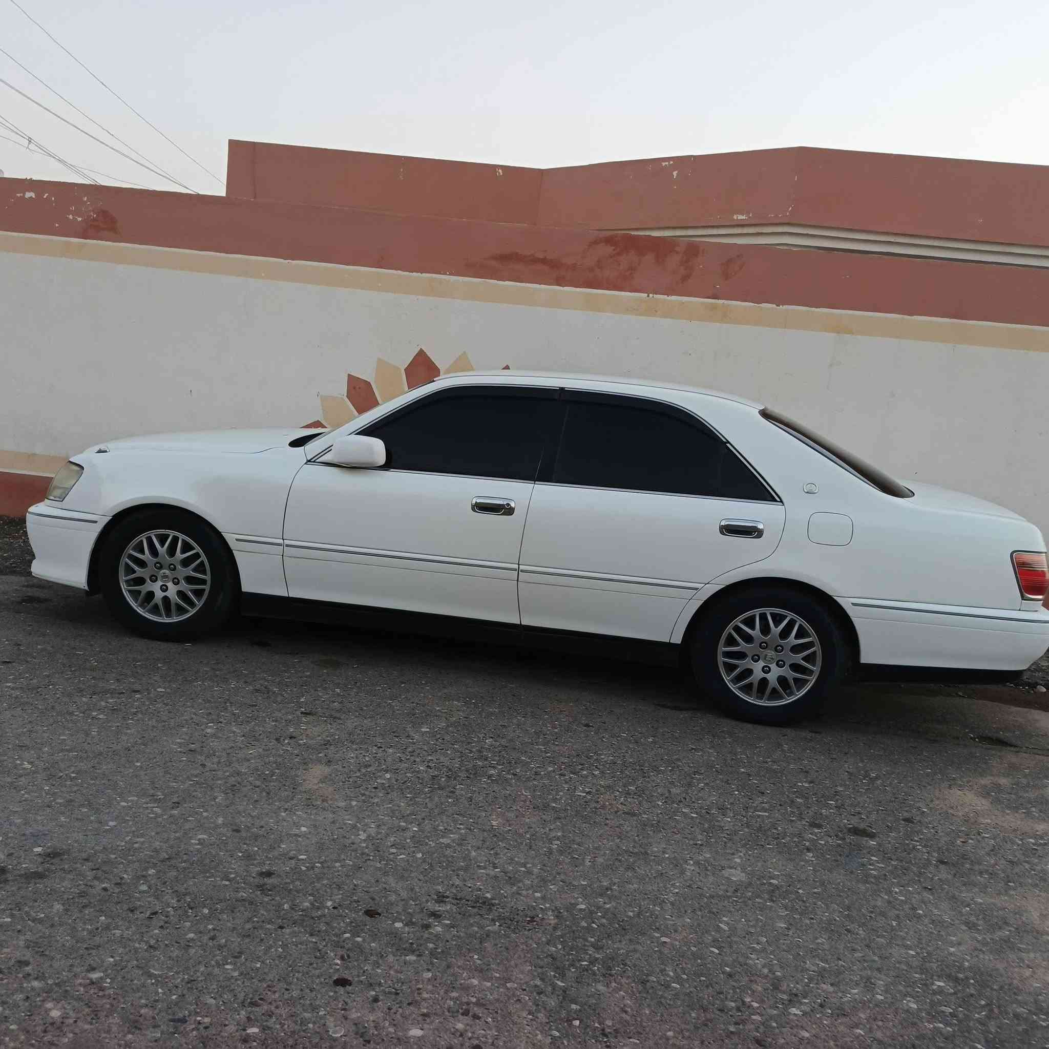 السلام عليكم ملكه جديدة كارتون كيرك محرك صدر تبريد كلها شرط كهربائيات كلها شغاله محرك ففتي المرغوب محرك شرط مامحطوط علي سبانه نشاط تشك الكاع سياره الف ماتحط عليها بيع نغد فقط ماراوس مكاني صلاح الدين بيجي لا تجي دكلي شبيها مابيها سياره كفاله من كلشي سبير بعده مانازل ***********
