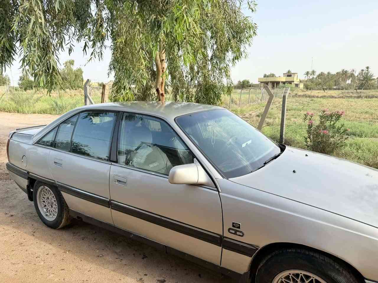 اوبل اوميكا  .٩١. رقم دولي بسمي . سنويه الى سنت ٣٠ يله تنتهي محرك وكير وتبريد كله ملكه . تخم تاير حداديه جديده سياره ما نقصه برغي تبريتها فول الفول  سياره مال جناي كلش حلوه  .السعر 40 ورقه وبيه مجال. مكان السياره بابل القاسم. ***********
