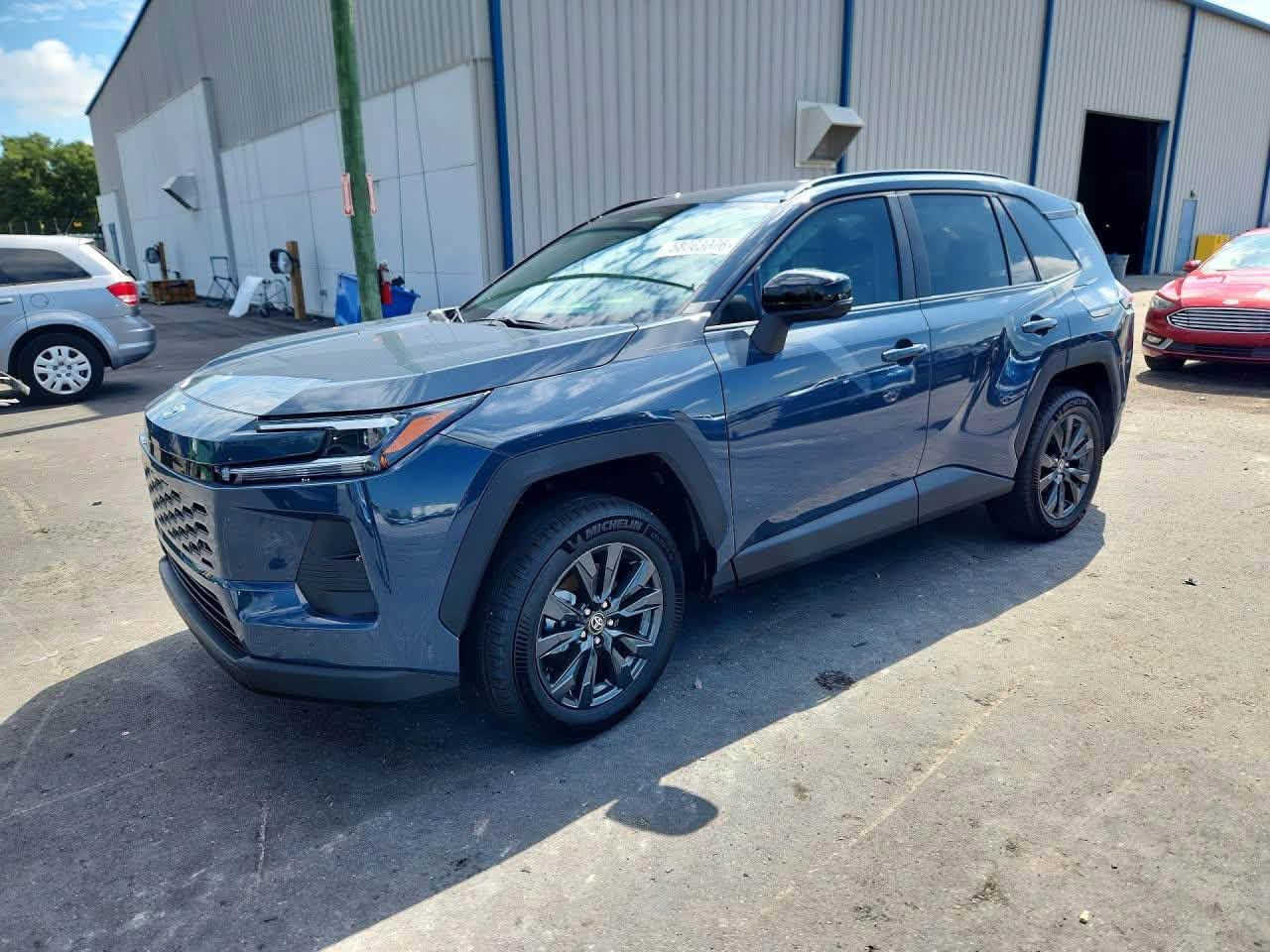 🚗 2026 TOYOTA RAV4 XLE PREMIUM
🛠️ الضرر: موضح في الصور
📏 عداد المسافه 200 مايل (فعلي)
📋 حالة السيارة: تشتغل (Run and Drive)
🔧 حجم المحرك: 2.5 – 4 سلندر (هايبرد)
🔍 رقم الشاصي: 2T36DRBVXTC007521

📍 موقع السياره : شهر ونص توصل الحره 
للستفسار الاتصال ***********
