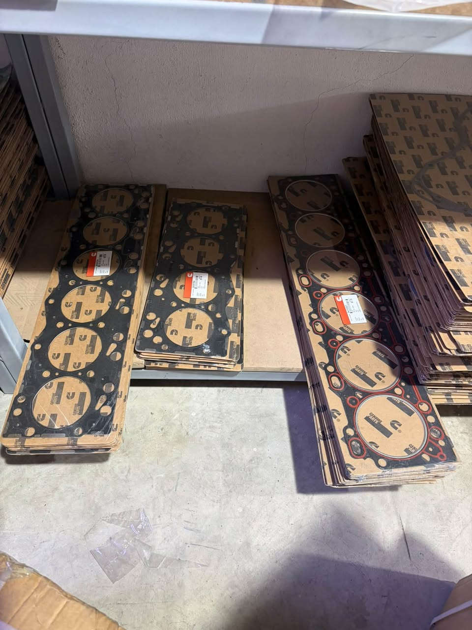 کازکیت مال مولد کمینس
114/12ولف
102
114/24ولف
KTA50
KTA38
QST30
QSX15
VT28
أربیل:صناعة جنوبي
شرکة حاجي عزیز زنکنە
📞:***********
📞:***********
