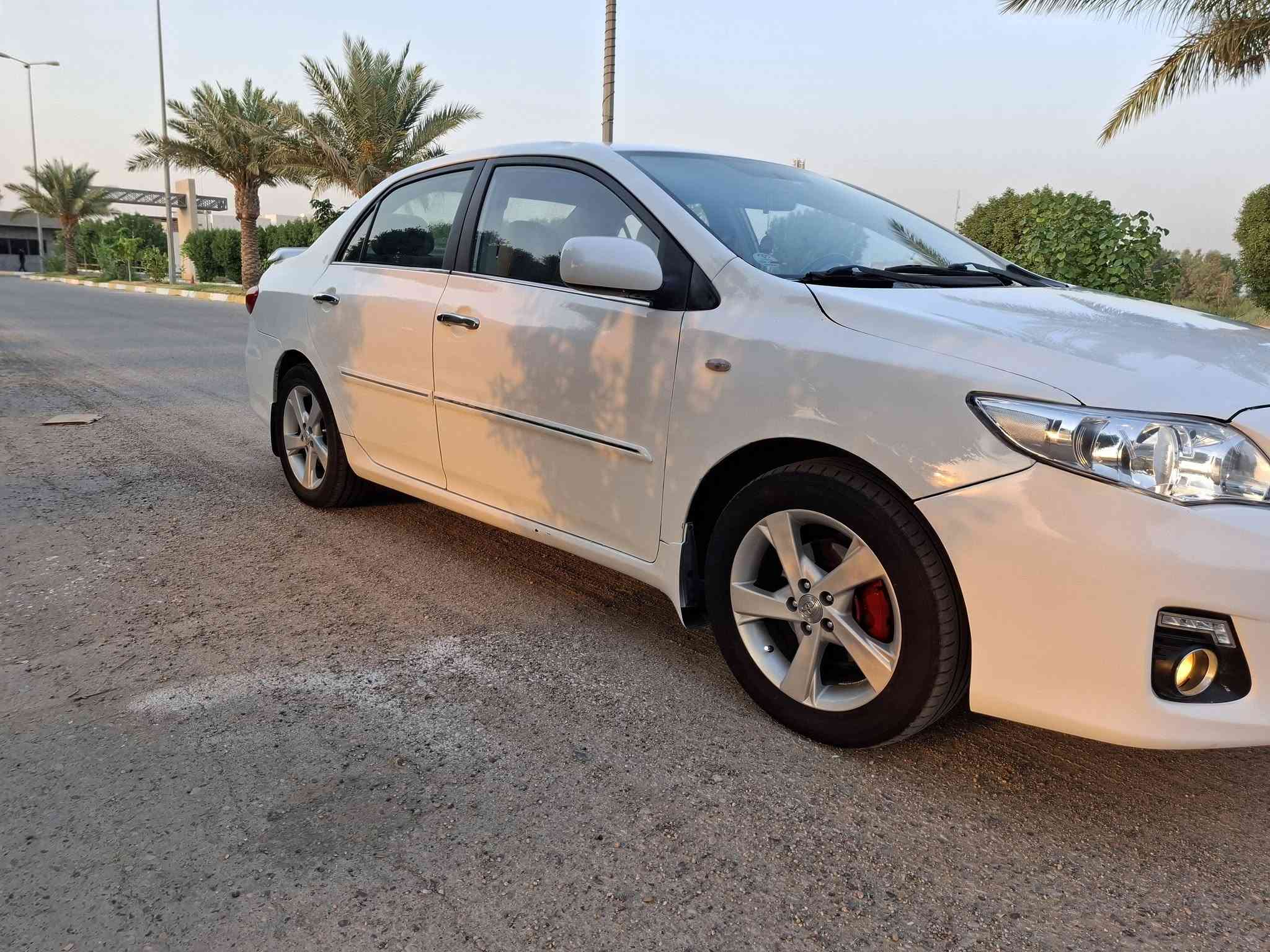 يالله...
للبيع: تيوتا كورلا موديل ٢٠١١ خليجي محرك ١٨٠٠ رقم بغداد تحويل مباشر السيارة جاهزة من كلشي بيهة شوي بارد وجاملغ خلفي صبغ بدون دواخل  السعر المطلوب ١٢٠ ورقة وبيها مجال بسيط العنوان الرمادي التأميم للستفسار اكثر الاتصال على ***********غير متواجد عفيس
