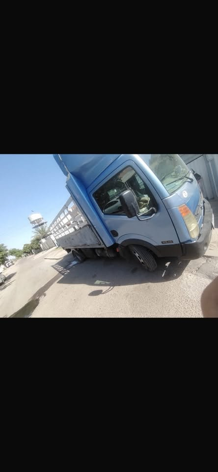 عندي نيسان ٤ طن للبيع موديل ٢٠٠٧ باسمي السنويه ٢٠٣١ نافذه بسعر ١١٥ ورقه للاستفسار *********** بي وات ساب
