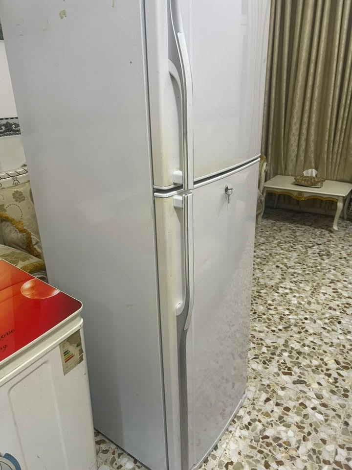 ثلاجه وغساله شغالات شرط الشغل ٢ب٢٠٠نهائي ب٢٠٠حله حي الصحهًً***********

