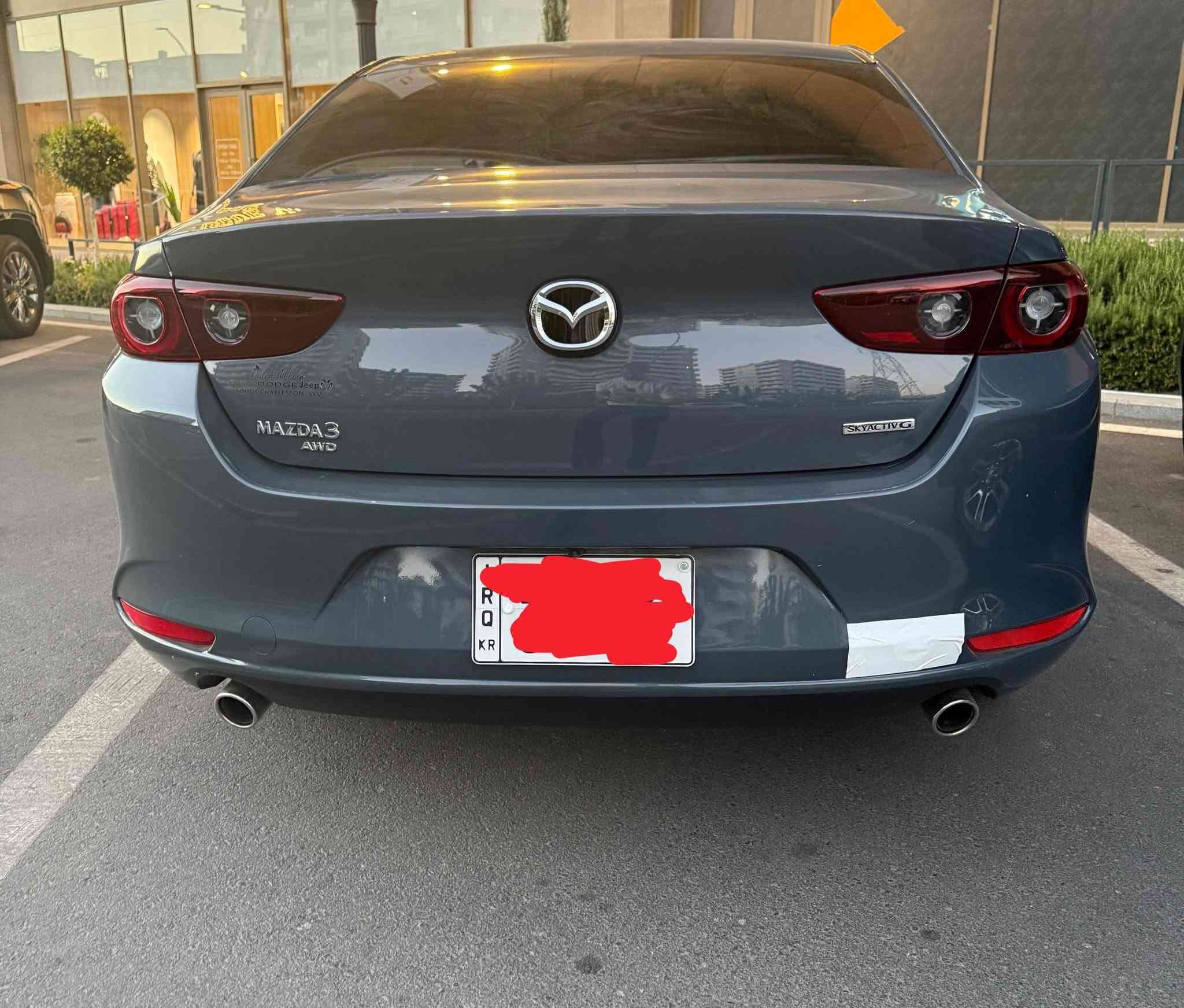 مازدا فوول 3 بۆ فڕۆشتن
مۆدێل :2024 
 (Sky active-G)مەکینە: 2.5 بێ تۆربۆ AWD
ڕەنگ : کاربۆنی (رەساسی تۆخ)
سڵاید 
کوشن چەرم ماڕۆنی 
کوشن هیتەر 
ڕادار 
کامێرای دواوە
ئاوێنە کارەبا 
زۆر مواسەفاتی تر
سێ پارچە لای چەپی بۆیاخە بێ ناوگرتن 
تەنها ئێرباگی شان تەقیوە و داندراوەتەوە 
98,000 km ڕۆیشتوە 
سەیارەکە بەشەرت هەزەو شتی تازەیە  تا 2027 مانگی 8 
*********** واتساپ
