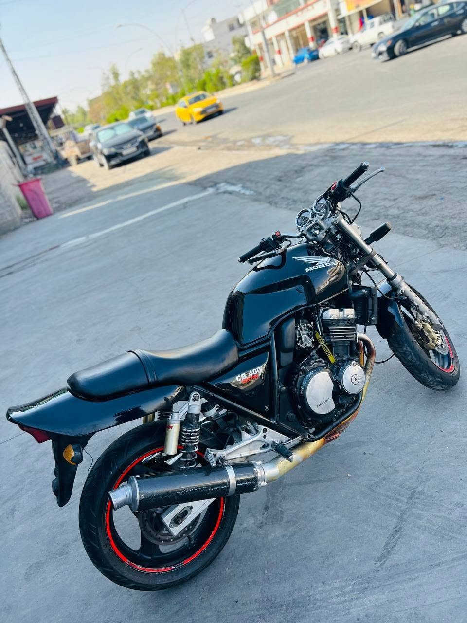 ئەم مورە بۆ فرۆشتن cb400مەکینە کەبەس بەشەر هەموو گیانی
رەقەم *********** واسئاب
