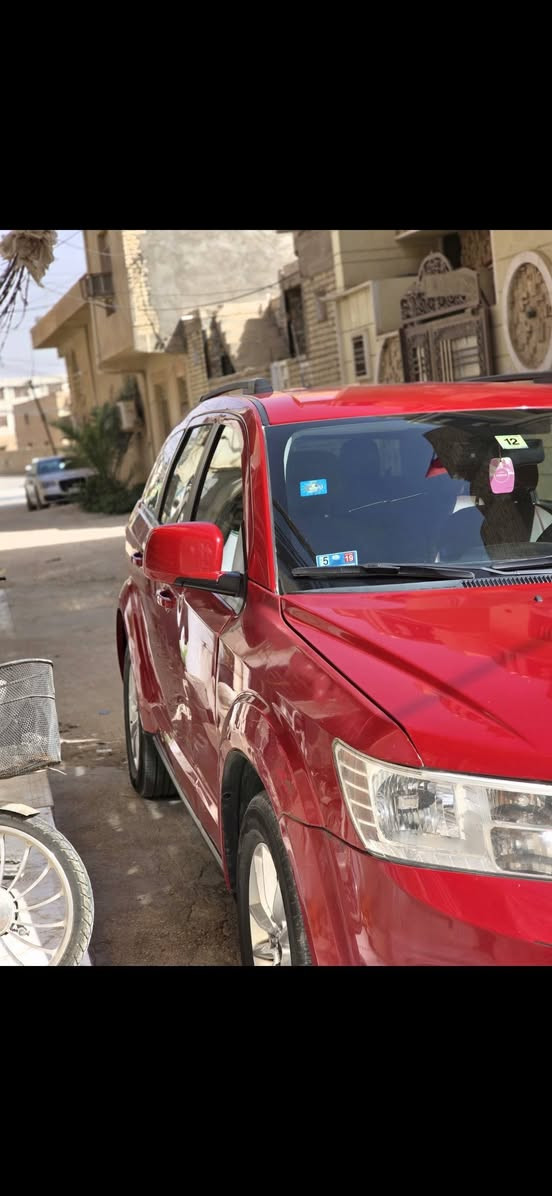السلام عليكم ورحمة الله وبركاته..
دودج جورني 2016 للبيع 
 مكينة 6 سلندر 3600 (مكفوله)
رقم ذي قار بأسمي سنوية للـ 2027
تبريد 3 قطع (ثلج وماناقصه شي) 
السيارة 7 راكب
حادثها 3 قطع جاملغين اماميات وبنيد مبدلات بأصلي والجاملغ عكس السائق بي صبغ
تخم تاير جديد السياره معمره ع ايدي ومال جناي
 راديتر 3 سراوات مال (هيمي) يعني بدون حماوه نهائياً
السيارة نضيفه جدا بالعافيه ع اللي ياخذها
مكاني كربلاء رقم التواصل ***********
السعر ١٢٨ ورقة وبيها مجال ان شاء الله
