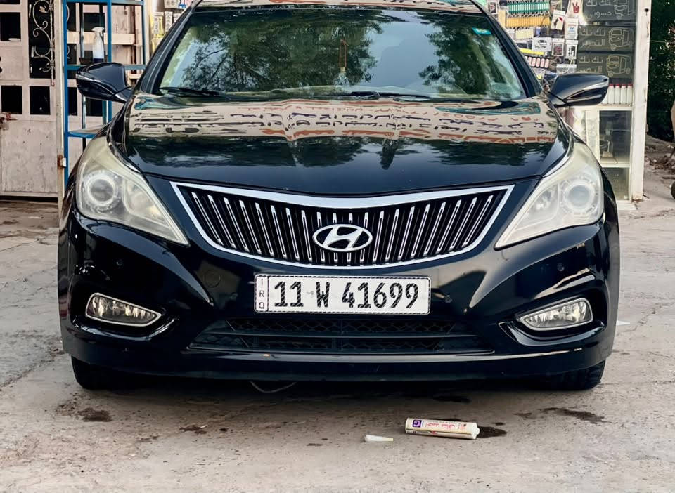 سلام عليكم البيع هونداي ازيره موديل 14.
وارد امريكي حادث جاملق خلفي وبيه مكانات صبغ بدون دواخل 
سياره جديده محرك كير صدر تخم تاير كهربايت كله جديده 
مواصفات 
بصمه 
سقف بنراما 
تتفه تبريد بل كشن 
بردات خلفيه حته بل باب بلاد 
شاشه كامره حساس امامي خلفي 
ناره داخليه بل باب 
محرك سته 
تبريد ثلج امامي خلفي 
وبعد بيه مواصفات هواي سياره فول 
سعر 90 مكان بغداد رقم الهاتف ***********
ملاحضة مراوس باقل ترهم
