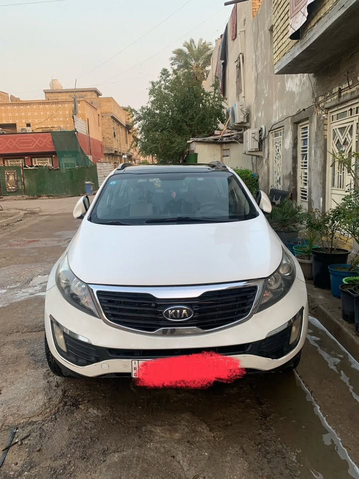 السلام عليكم سبورتج ٢٠١١
سياره خليجي 

حادث موضح بالسونار

مكان بغداد

السعر ١٤٠ وبيها مجال

***********
