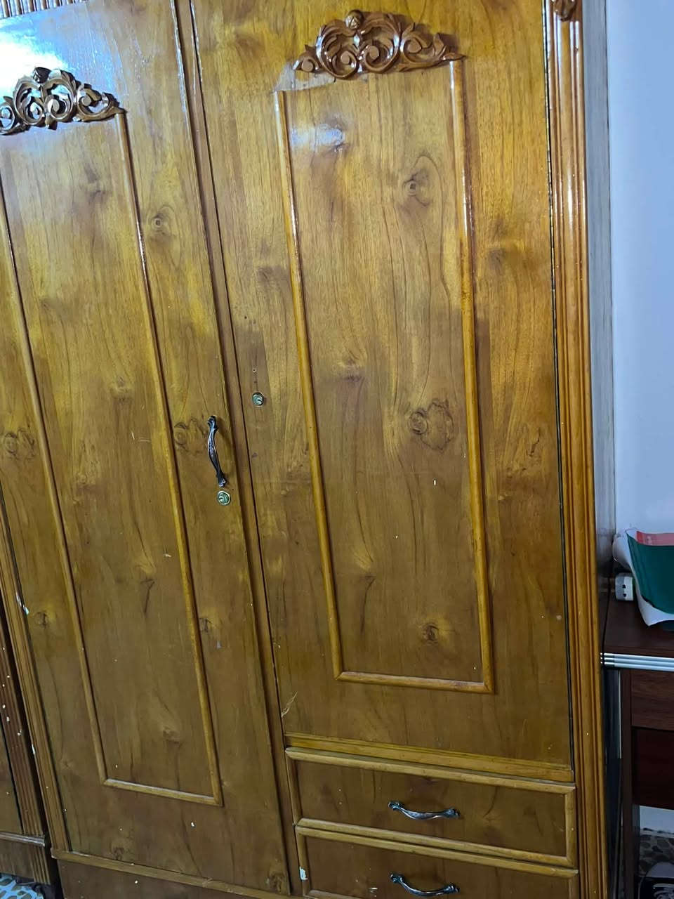 فنصور صاج عراقي نظيف فول بابين المكان موصل شراي اتصل لا ترسلني عل فيس رقم اتصال وتساب بي ***********السعر١٥٠ وبي محال
