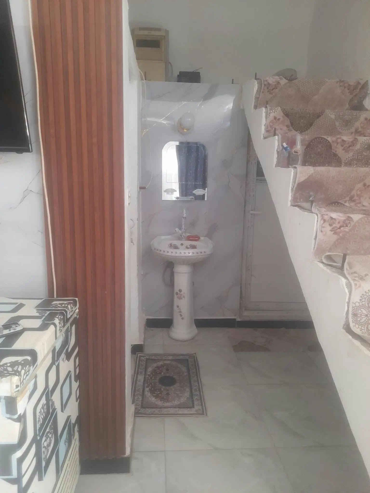 غرفتين • مصعد • ماء كهرباء تبليط