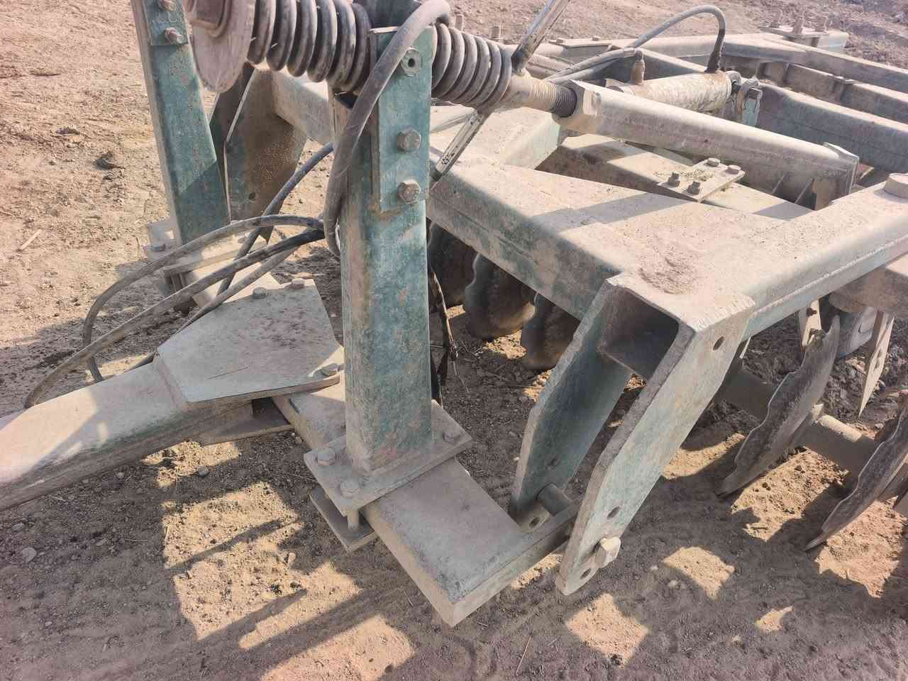 دسك • ٢٤ • حدادي