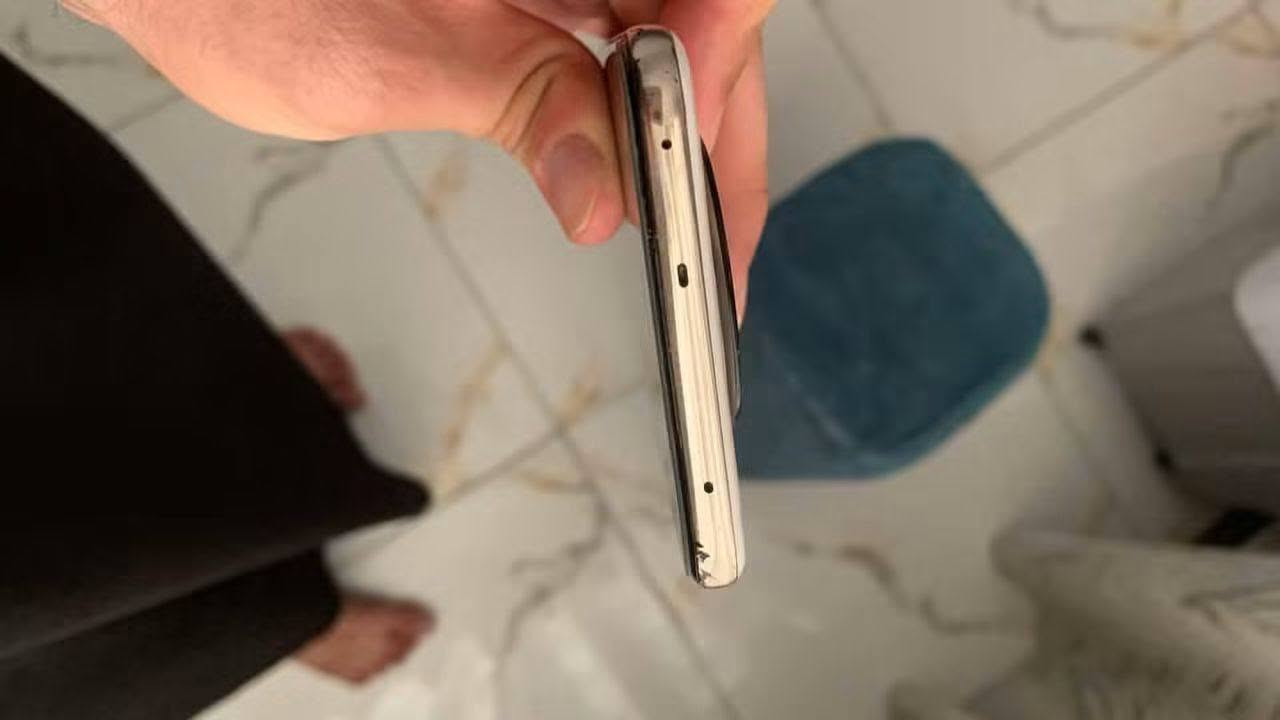 📱 للبيع: Realme 14 Pro+ – سعة 512GB
🔹 الذاكرة: 512GB
🔹 الرام: 12GB
🔹 الشاشة: AMOLED بحجم 6.77 إنش، دقة عالية ومعدل تحديث 120Hz
🔹 المعالج: Snapdragon 7s Gen 3 بوبجي موبايل 90 Fps
🔹 الكاميرا: خلفية ثلاثية بدقة عالية 50 +بورتريه حالهه حال الايفون واحلى  + كاميرا أمامية 32MP
🔹 البطارية: 6000mAh
🔹 الشحن: سريع 80W
🔹 النظام: Android 16

📌 حالة فطر قليل بضهر واني مغلفه يعني جهاز جديد لامفتوح ولامصلح لونه ابيض متغير لألوان 

📍 كارتونه +شاحن موجودات

💰 االسعر400}وبي مجال قليل رجائن لحد يكسر بالسعر الاجهزه كلهه معلكه والجديد معروف سعره وجهاز قوي
📞 للتواصل: خاص] المكان كربلاء، حي لعسكري ***********
