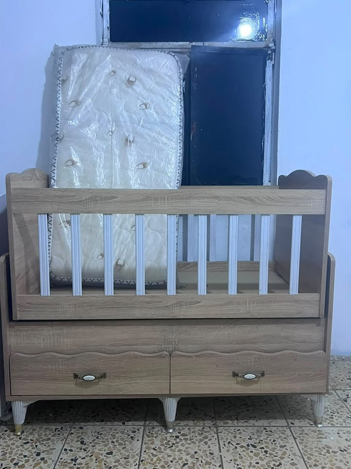 جرباية أطفال للبيع 🛏️🤍
استعمال قليل ونظيف جدًا، ويّاها دوشك غير مستخدم وجديد 🌸
👧🏻 تكفي للأطفال لحد عمر 6 سنوات
💰 السعر: 75 ألف فقط
📍 المكان: الدورة – شارع الشرطة
📞 ‭***********‬

للمهتمين التواصل على الرقم 🌷
