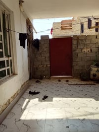 بيت للبيع • ١٠٠م • مقابل الصوره