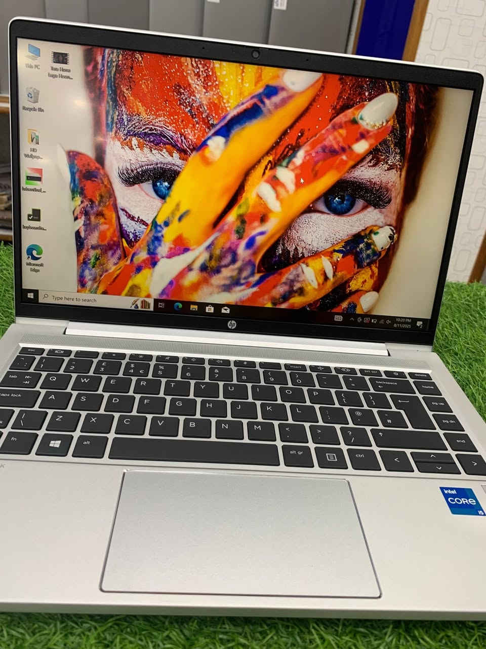 🔥 لابتوب HP ProBook 440 G8 🔥
💻 أداء عملي وأناقة تناسب كل استخدام!

🔹 المعالج: Core i5 الجيل الحادي عشر – i5-1135G7
🔹 الرام: 8GB DDR4 قابل للزيادة
🔹 التخزين: 256GB SSD NVMe قابل للزيادة
🔹 الشاشة: 14 إنش
🔹 كرت الشاشة: Intel Iris Xe Graphics
🔹 النظافة: 100%
🔹 يأتي بكارتون

🎁 الهدايا:
✔️ حقيبة لابتوب
✔️ ماوس
✔️ Mouse Pad
✔️ الشاحن الأصلي
✔️ تغليف احترافي داخل كارتون

🎯 مناسب جداً للطلاب، الدوام المكتبي، البرمجة، الدراسة، المحاسبة والاستخدام اليومي.

🚚 التوصيل متوفر إلى جميع المحافظات
📍 بغداد – الأمين الثانية

🛡️ فحص كامل للجهاز قبل الإرسال، وفحص قبل الدفع والاستلام.

375 الف فقط 
واتساب *********** للتواصل
