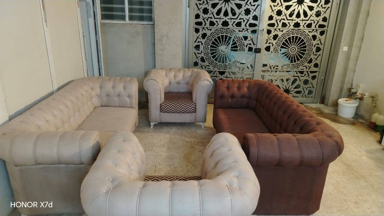 اسلام عليكم ديوان 8 مقاعد نظيف 80٪100 السعر  مناسب جدا بدون معامله 120 بي مجال بسيط *********** حي المثنى
