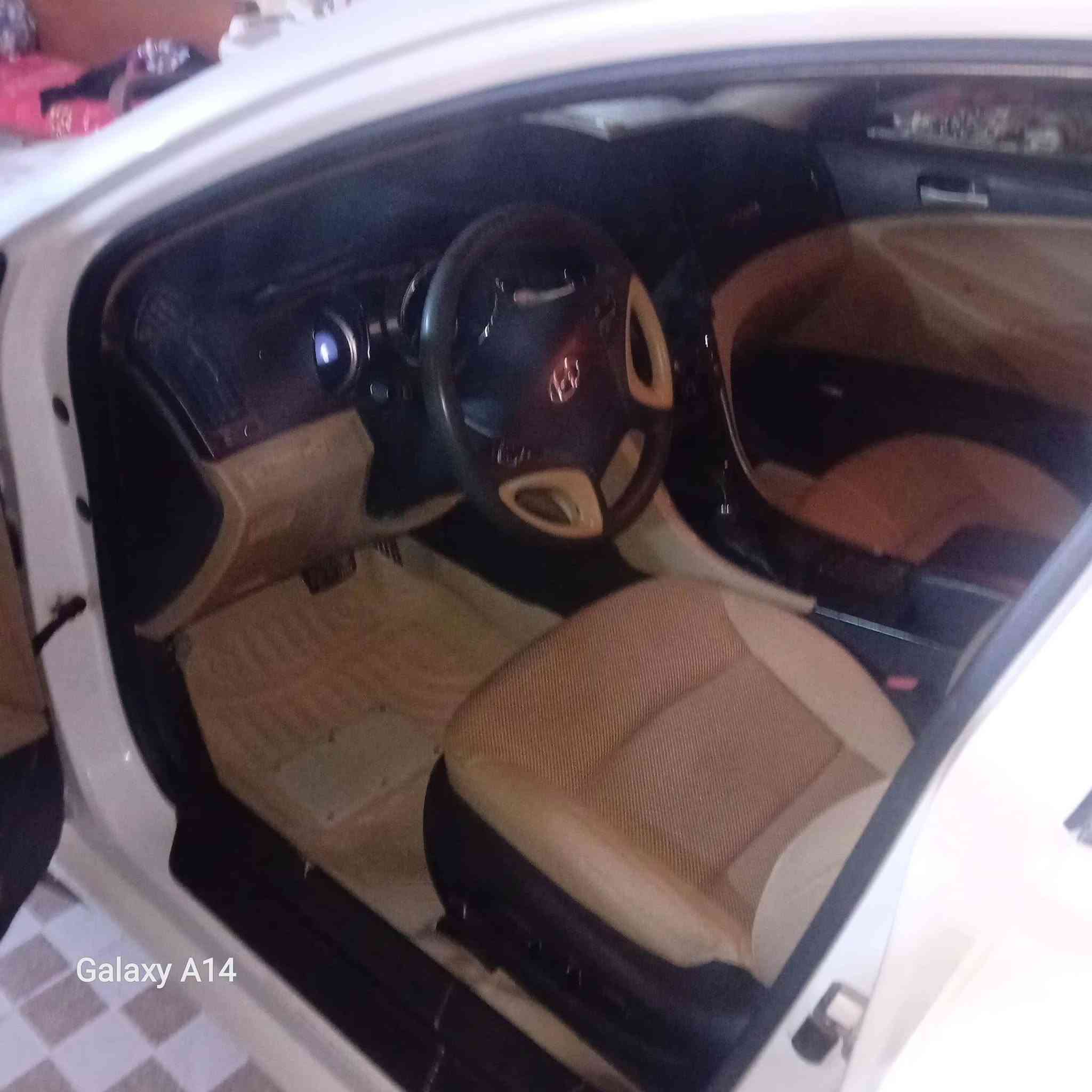 سلام عليكم سياره سوناتا موديل ١٥ خليجي التفاصيل داخل المنشور السعر ١٢٥وبيه مجال العنوان حله حي العسكري شارع ٨٠ رقمي ***********

نص مكتوب في الصور:
- Galaxy A14