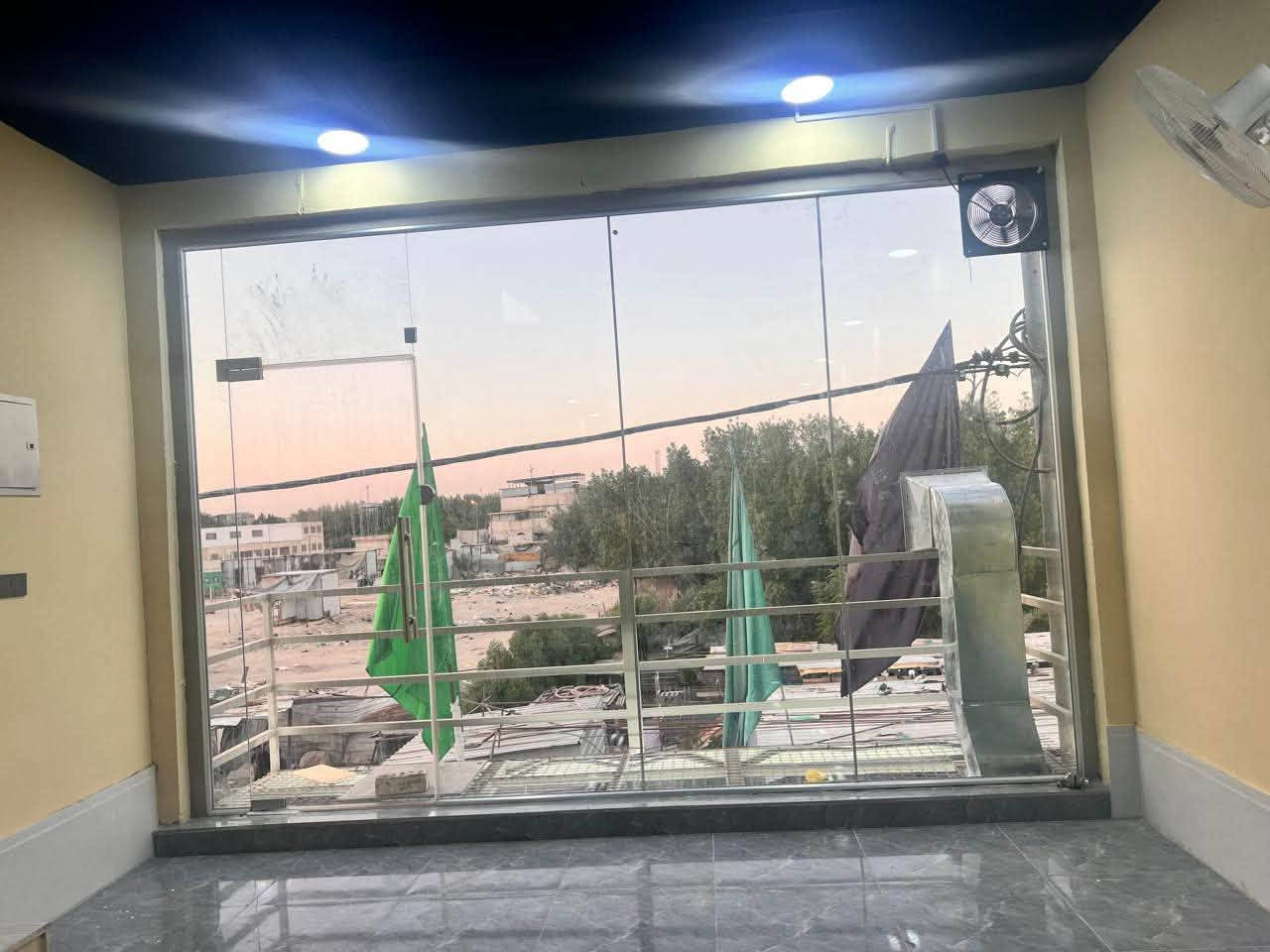 بسم لله الرحمن الرحيم
اللهم صلي على محمد وال محمد 

العقار للبيع مساحه ١٠٠متر 

يحتوي العقار على طابقي 

الاول صال كبيره وغرفه وصحيات ومنور

الطابق الثاني نفس الاول

العقار ماساكن بي احد ستوه مبني

سنت العقار زيرو 2026

ارضيه كلهه مرمر 

العنوان النجف 

حي الجزيره 

مقابيل المركز الصحي قرب السوك

على ساحه

كامل من كلشي ماي مجاري واير وطني واير مولد واير سبالت انترنيت كامرات تانكيات ماطور ماي 

السعر ١٦٠ قابل للتفاوض

الاستفسار ***********
