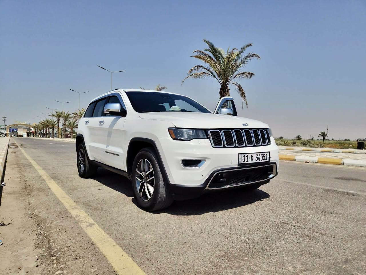 مكلف بل نشر. 
جيب 2019 ماشي 250 الف. 
رقم بغداد الجديد.   سونار مرفق بل منشور 
مكاني ميسان عل غربي.  ***********

السعر 200.   دفترين.
