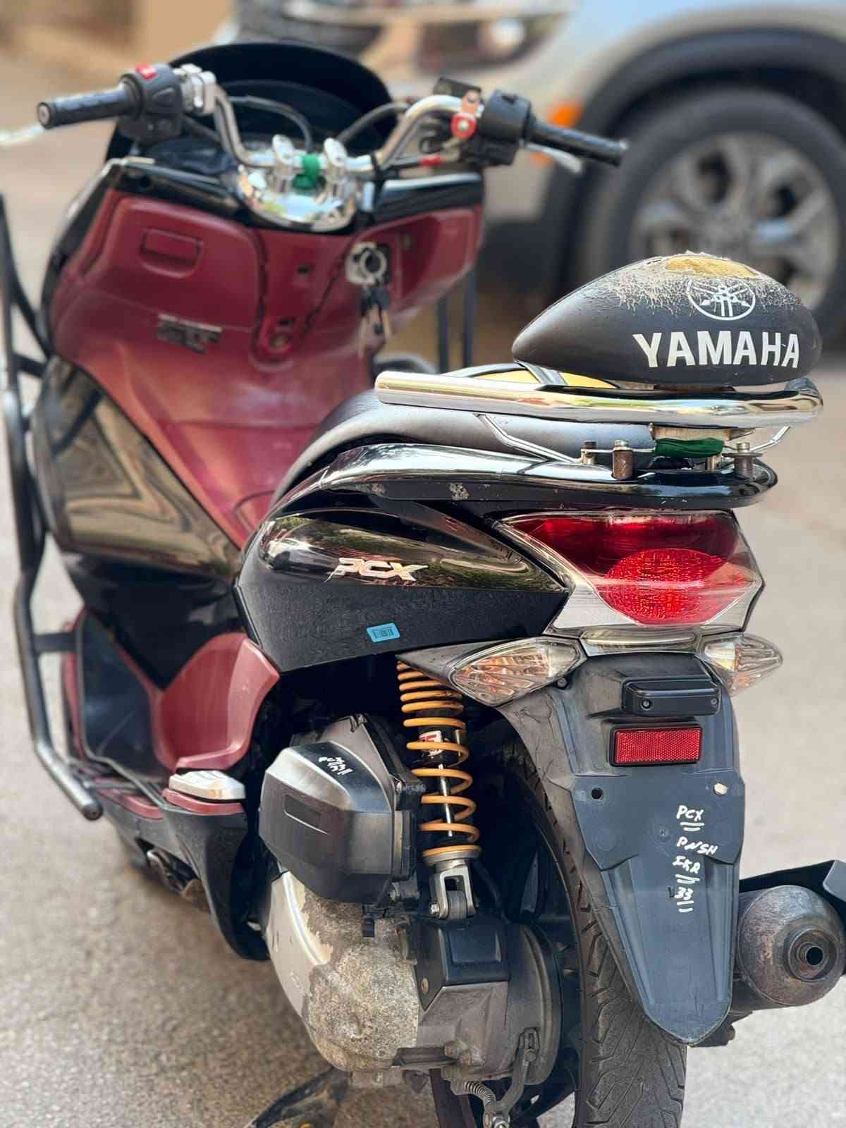 سلام عليكم....
دراجة (PSX)...(جيل الاول)  
🛵للبيع  ماشيه 28الف الفحقيقي ممتعوبه
دراجة شلعه معدل كهربائيات كلهه شغاله 
دراجة جديده  بلادية
أي نقص مابيهة دراجه مكفوله كفاله عامه بشرط علفحص اذا برغي مفتوح ترجع دراجة مال جناي 
جيب فيتر وتعال افحص مستعجل على بيعتهه السعر مليون و350
العنوان بغداد  الكرخ  الاستفسار الاتصال على الرقم 📞***********
