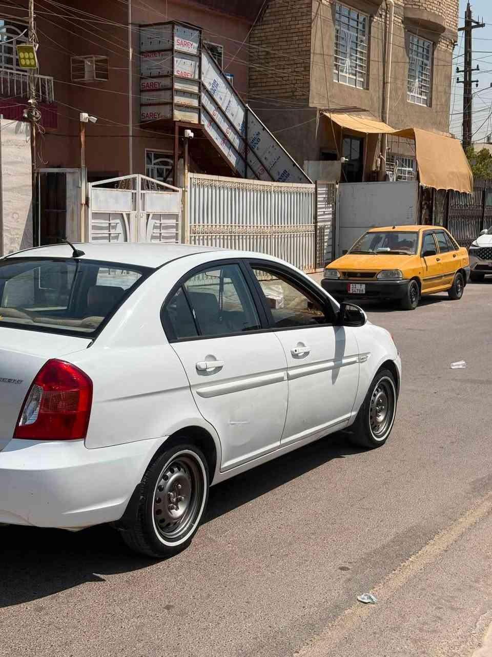 السلا عليكم للبيع اكسنت ٢٠١٠ بأسمي رقم الدولي الجديد سياره جاهزة من كلشي بيهة طخات بسيطه فقط بدون ضربه صبغ فقط بخشم البنيد وبل باب مال الصدر شويه مكاني بغداد الزعفرانيه السعر ٨٩ وبيهة مجال بسيط
***********

