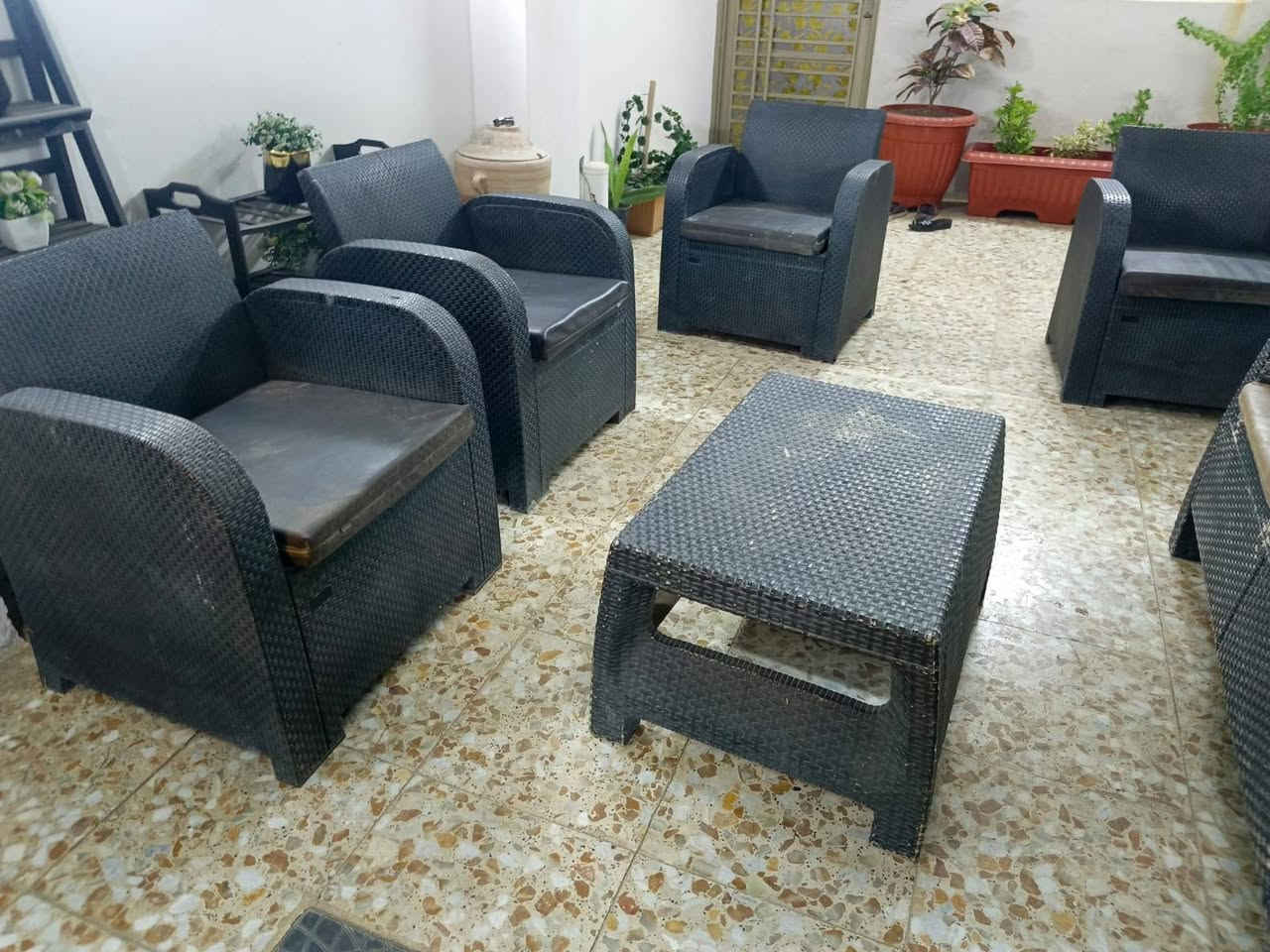 غراض لبيع تخم قنفات مال حديقه سعره ١٢٥ الف ومكينه مال فنكر بتيه حلزونيه سعرها ١٧٥ الف ومبرده شغاله سعرها ٦٠ الف وتانكي مي سعره ٢٠ الف المكان حي أور سبع قصور شارع ابو علي واتساب *********** اتصل واني بخدمتكم
