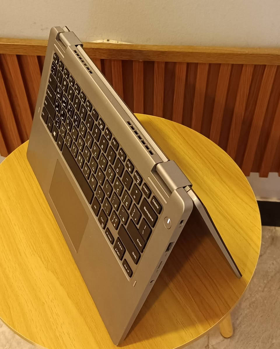 لابتوب dell للبيع بي ضمان استرجاع لمدة يومين
(لمس وقلاب يعمل بثلاث وضعيات)
الجيل الثامن كور i5
رام 8 كيكا    DDR4    هارد 256 ssd M.2
كرت شاشة داخلي 4كيكا 
حجم الشاشة 13,5 بدقة  FHD
شحن طبيعي جيد جدا
واتساب او اتصال ***********

