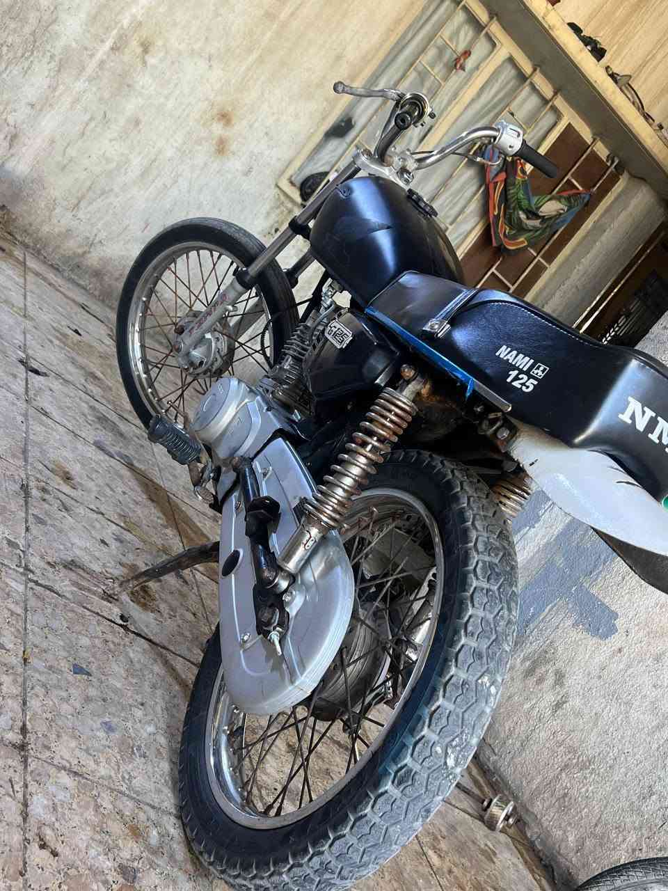 السلام عليكم شباب نامه شلامجه ما مفتوحه نشطه صوته حلو مناقصه شي بس ويل كدام يرادله تكبين شوي بي عواج دراجه غراضه كله جديد توه مبدلهن تانكي وكشن وبريك وطوبه مال بريك كلهن جدد وصينيه زنجيل ويل وتاير جدد لوره وسيبايه وياها انطيها ب375 وبيها مجال حك جيه مكاني المعقل ***********راسني وتدلل
